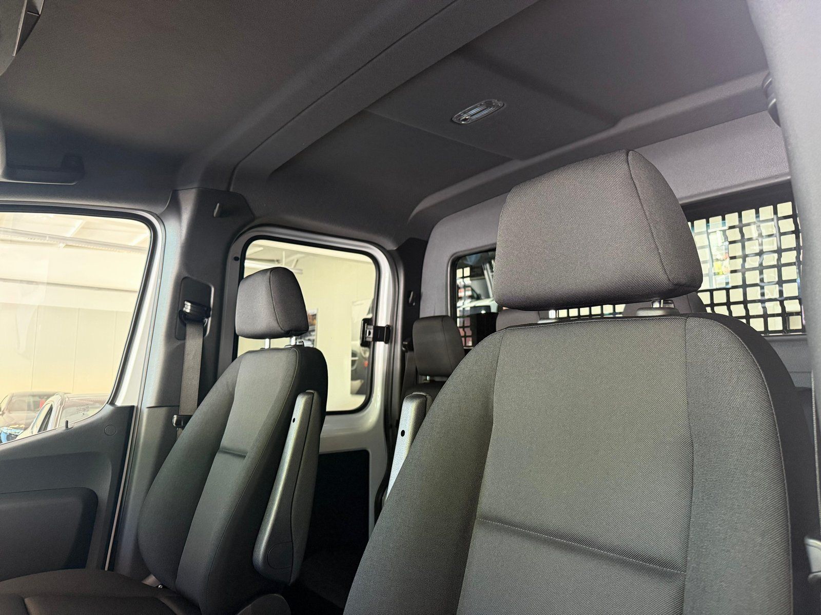 Fahrzeugabbildung Mercedes-Benz Sprinter 319 CDI Standard 4x4 AHK3,5+LED+STDHZ
