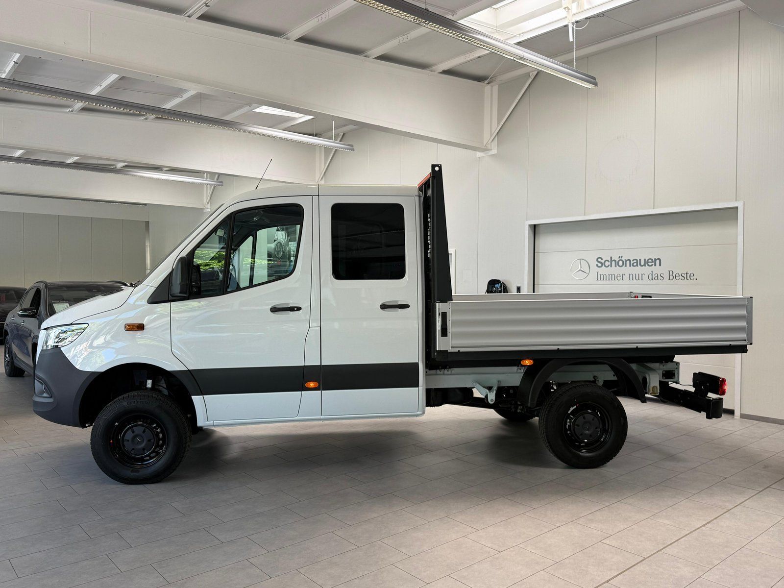 Fahrzeugabbildung Mercedes-Benz Sprinter 319 CDI Standard 4x4 AHK3,5+LED+STDHZ
