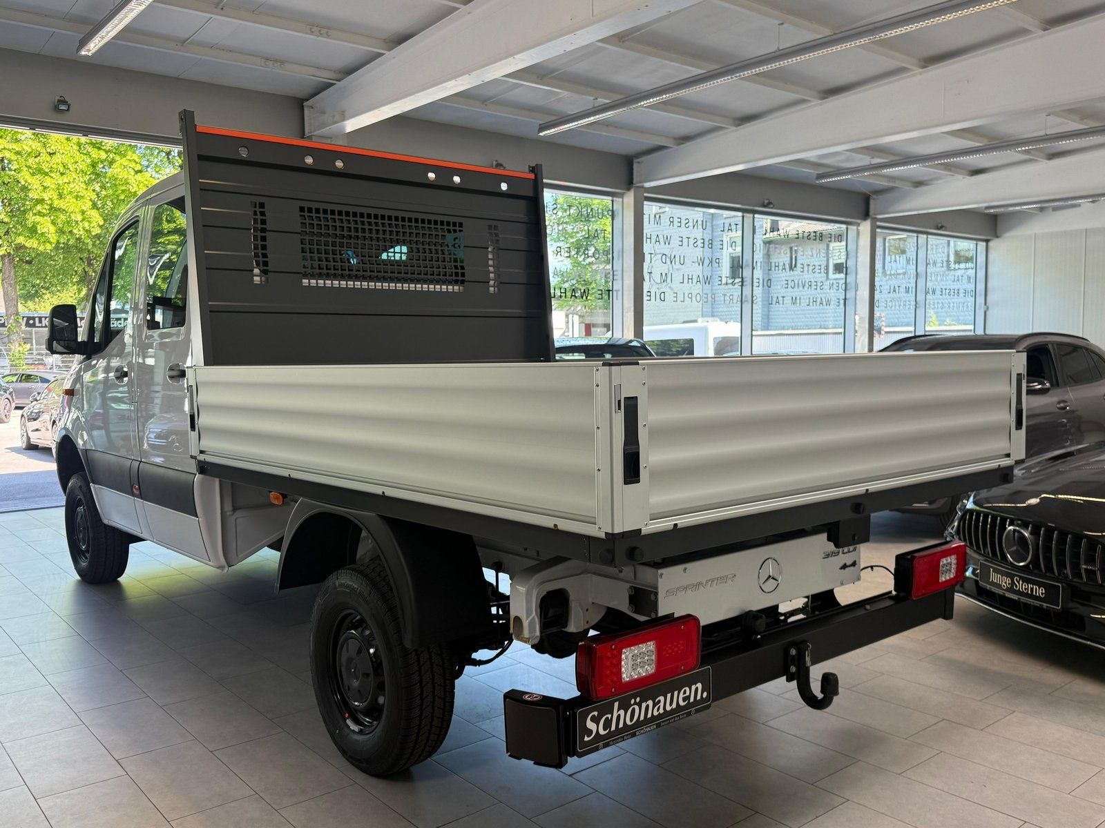 Fahrzeugabbildung Mercedes-Benz Sprinter 319 CDI Standard 4x4 AHK3,5+LED+STDHZ