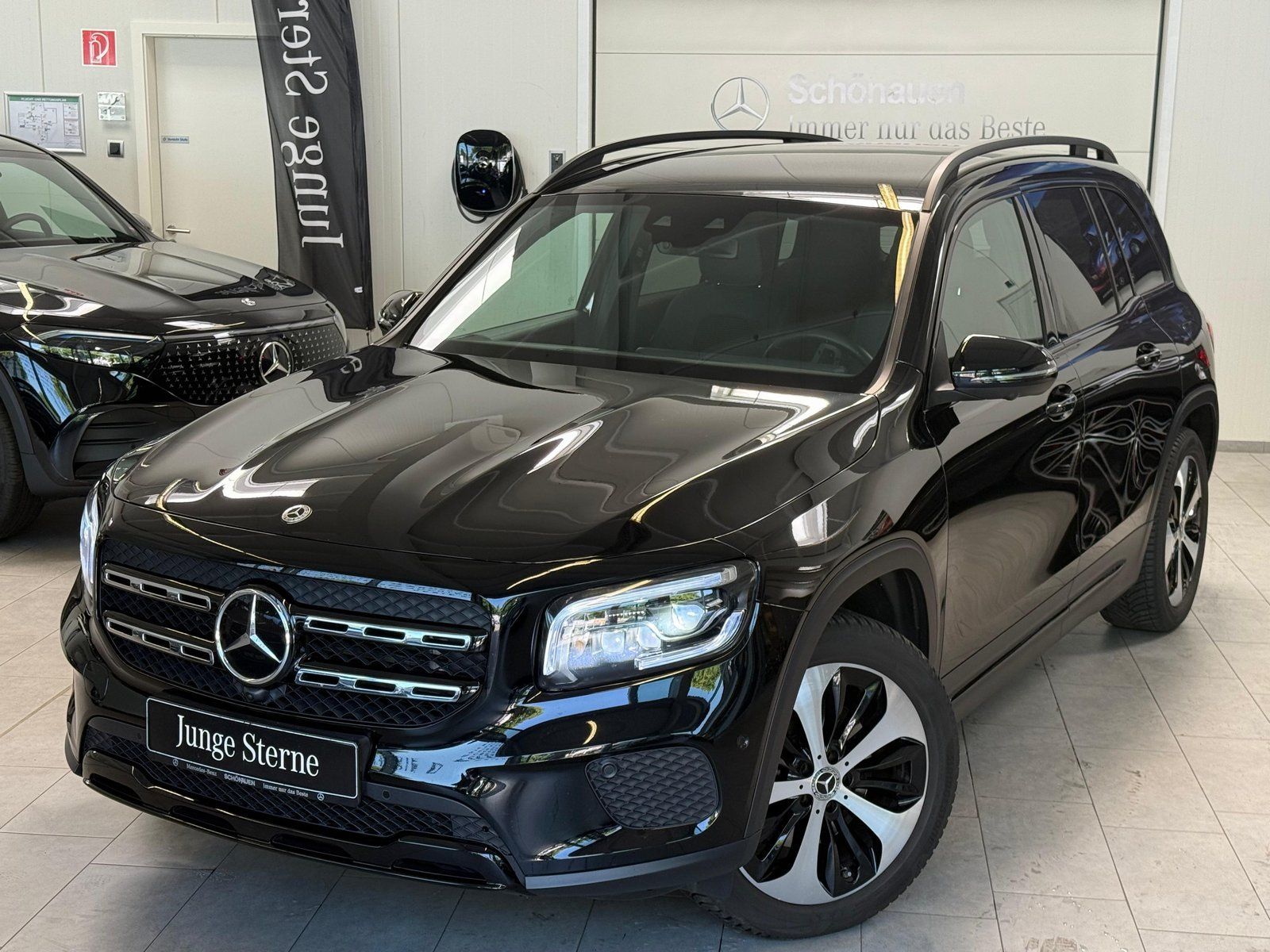 Fahrzeugabbildung Mercedes-Benz GLB 220 d 4Matic AHK+DISTRO+BEAM+360+NIGHT+EASYP