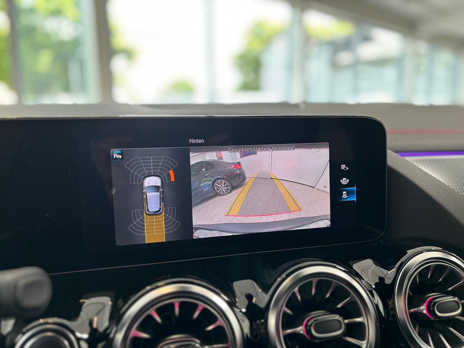 Fahrzeugabbildung Mercedes-Benz EQA 300 4M AMG ADVANCED PAKET+CARPLAY+SHZ+PRIVAC