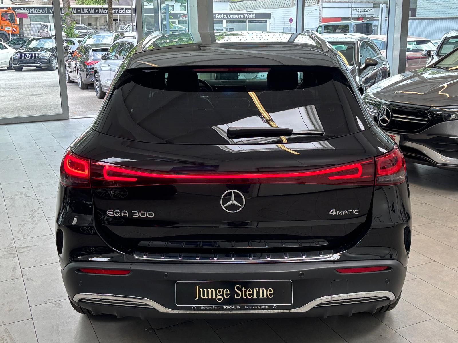 Fahrzeugabbildung Mercedes-Benz EQA 300 4M AMG ADVANCED PAKET+CARPLAY+SHZ+PRIVAC