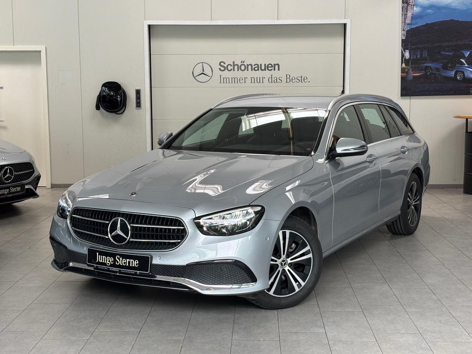 Mercedes-Benz E 220 d T MBUX+LED+KMAERA+SPUR+CARPLAY+EASYPACK