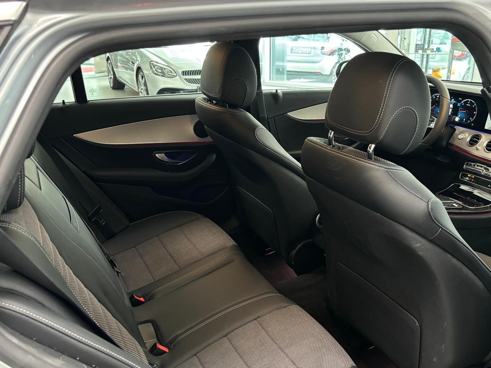 Fahrzeugabbildung Mercedes-Benz E 220 d T MBUX+LED+KMAERA+SPUR+CARPLAY+EASYPACK
