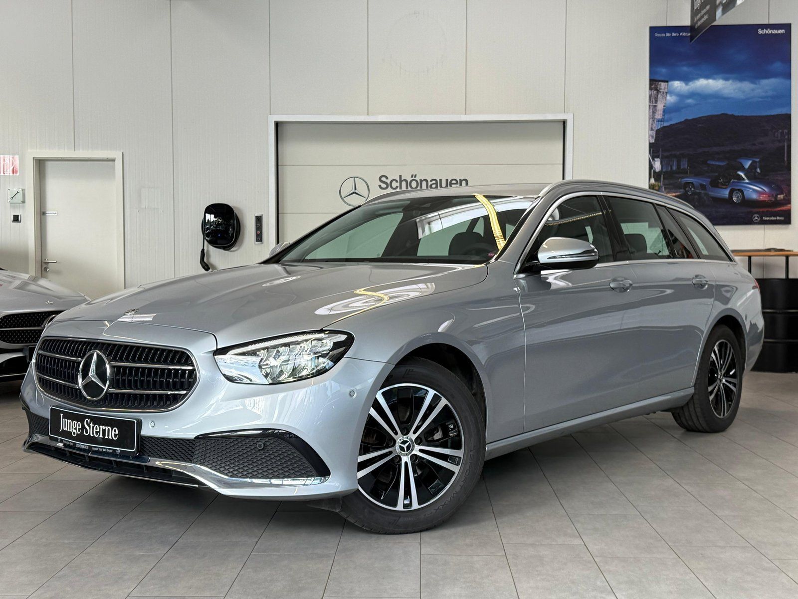 Mercedes-Benz E 220 d T MBUX+LED+CARPLAY+SPUR+EASYPACK+SHZ