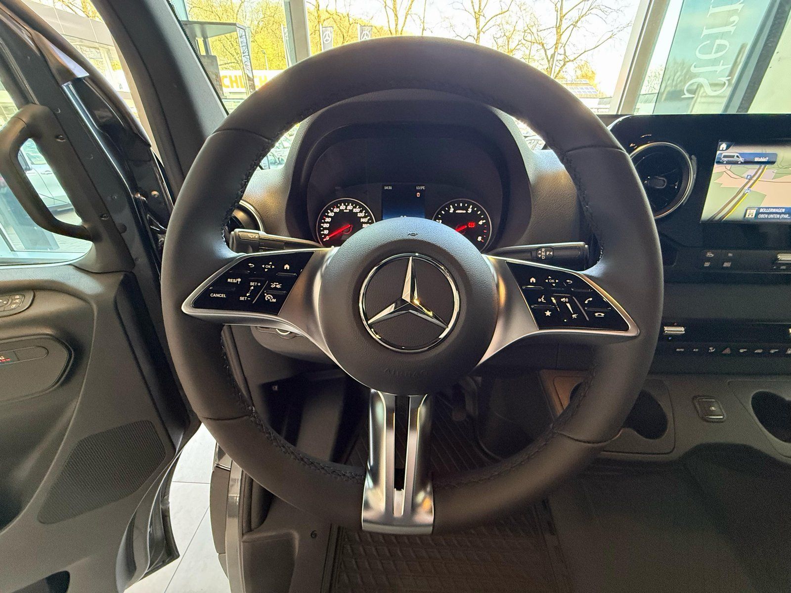 Fahrzeugabbildung Mercedes-Benz Sprinter 319 TOURER SELECT UPE119.279€ LUFTFEDER