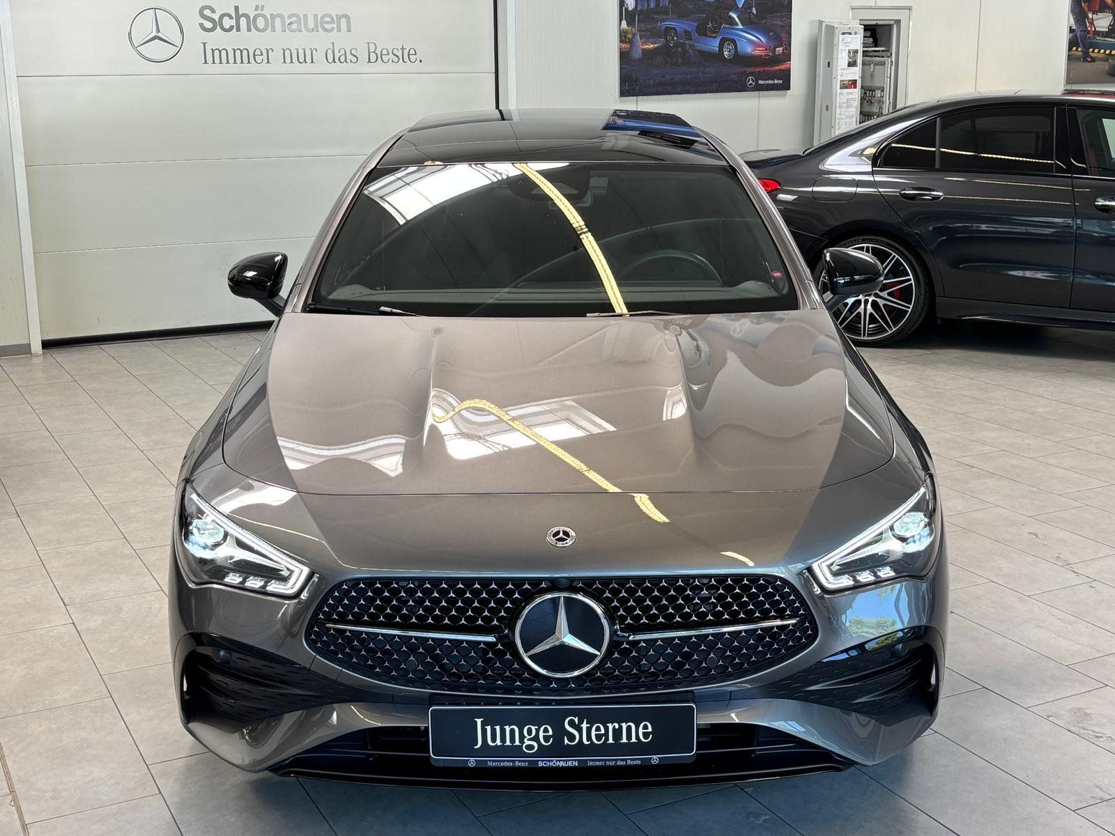 Fahrzeugabbildung Mercedes-Benz CLA 200 SB AMG PANO+DIST+LEDER+BURM+MEMO+VZ+NIGH