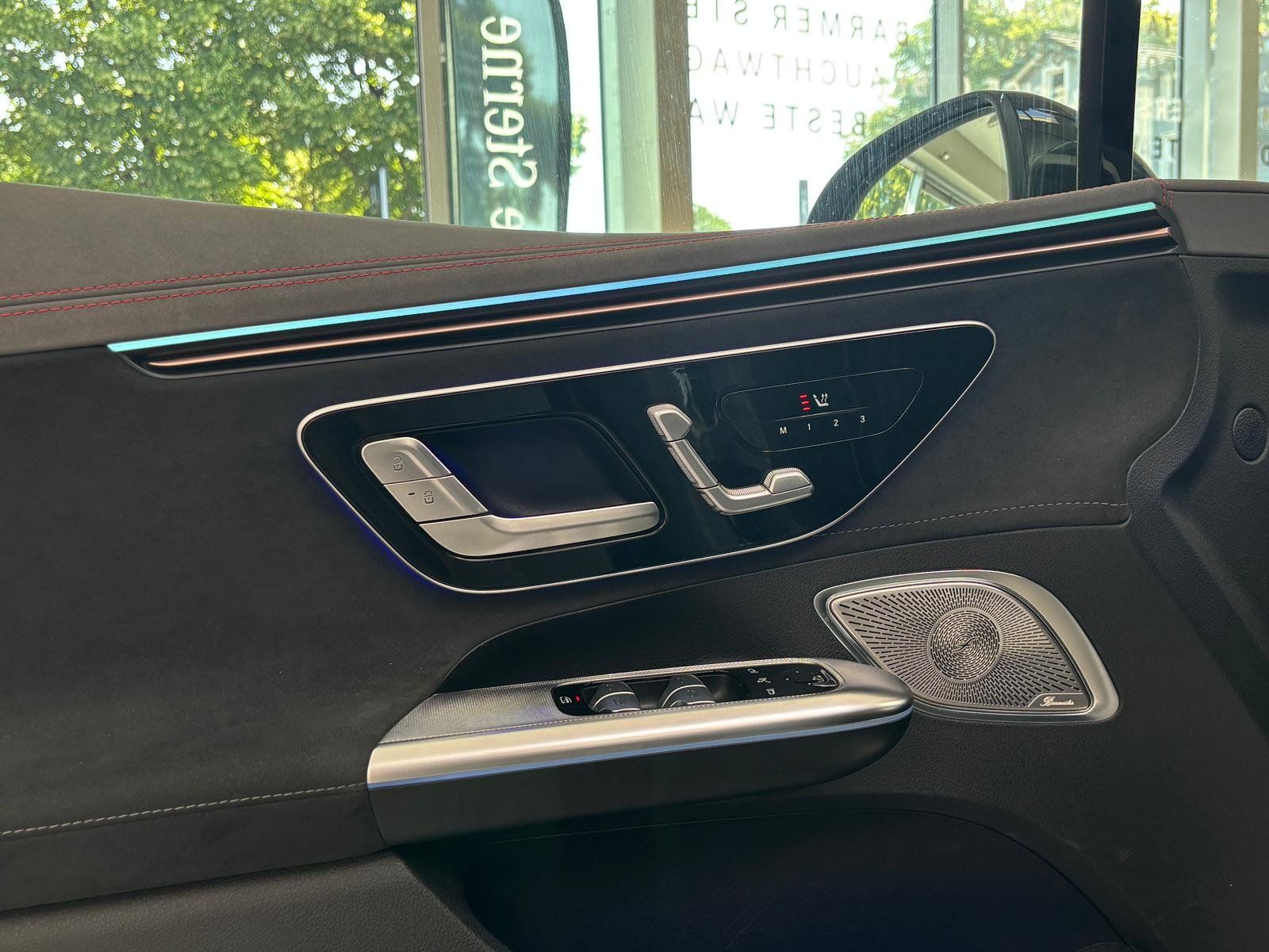 Fahrzeugabbildung Mercedes-Benz EQE 350 AMG PREMIUMPKT+21"+AIRMATIC+AHK+3D+DIGIT