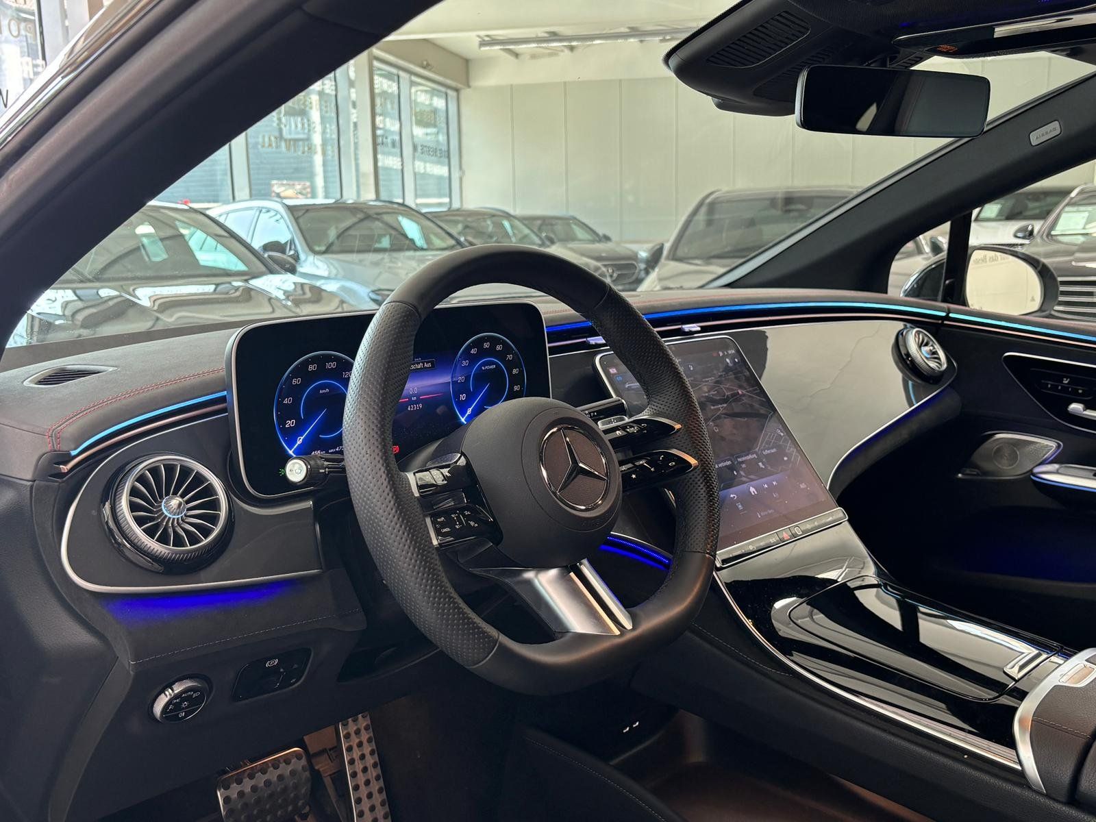 Fahrzeugabbildung Mercedes-Benz EQE 350 AMG PREMIUMPKT+21"+AIRMATIC+AHK+3D+DIGIT