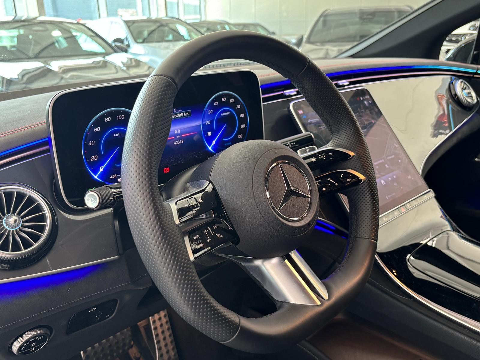 Fahrzeugabbildung Mercedes-Benz EQE 350 AMG PREMIUMPKT+21"+AIRMATIC+AHK+3D+DIGIT