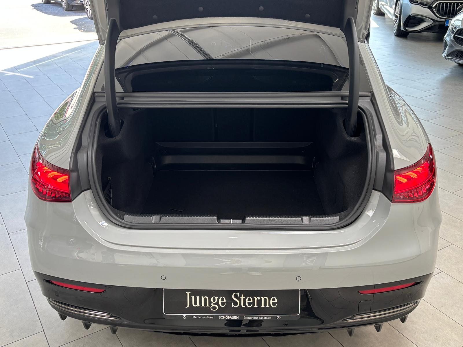 Fahrzeugabbildung Mercedes-Benz EQE 350 AMG PREMIUMPKT+21"+AIRMATIC+AHK+3D+DIGIT