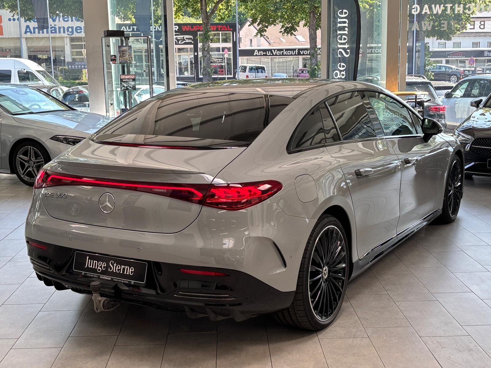 Fahrzeugabbildung Mercedes-Benz EQE 350 AMG PREMIUMPKT+21"+AIRMATIC+AHK+3D+DIGIT
