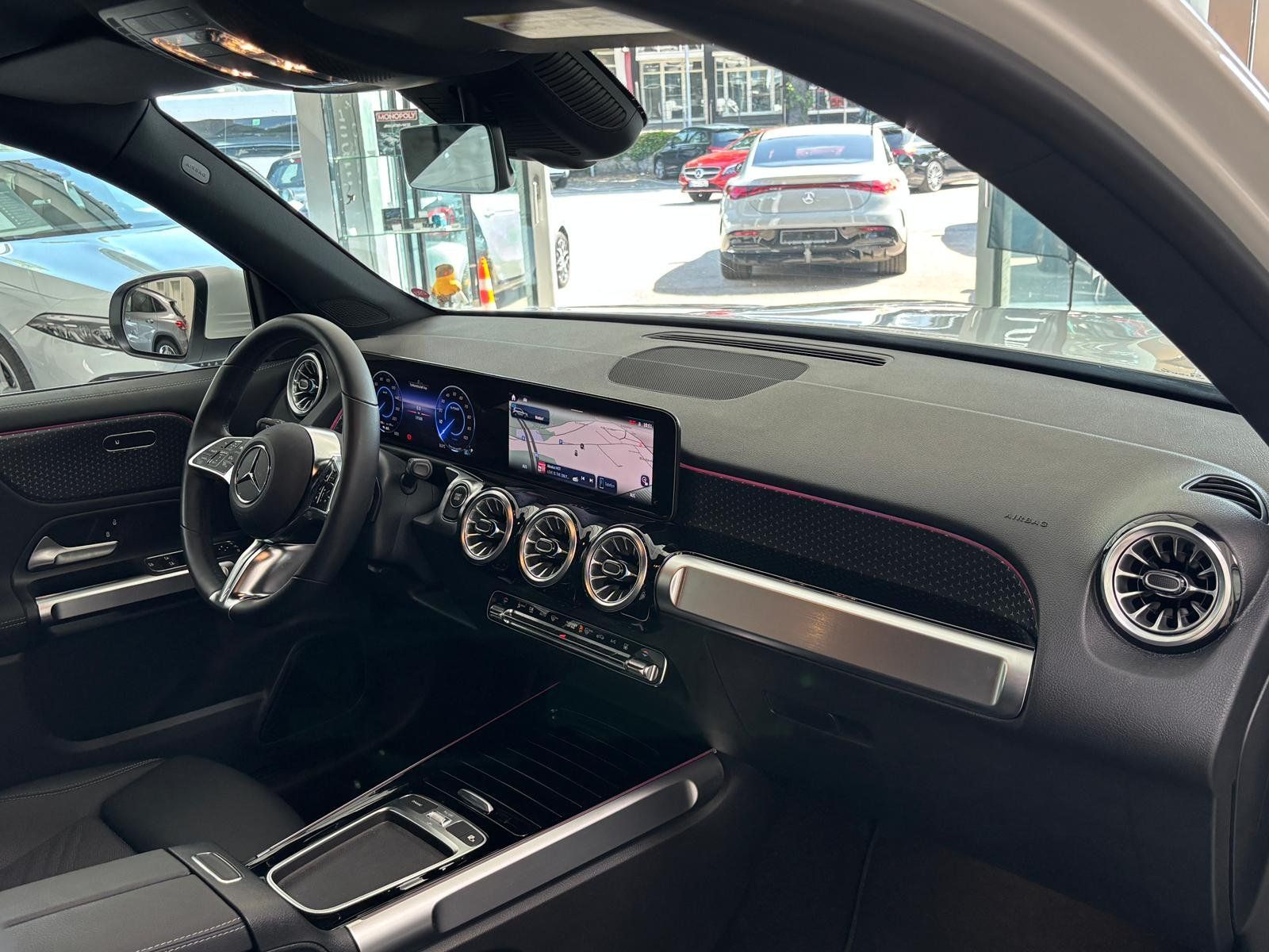 Fahrzeugabbildung Mercedes-Benz EQB 300 4M FACELIFT+ADV.SOUND+CARPLAY+KEYLESS+VZ