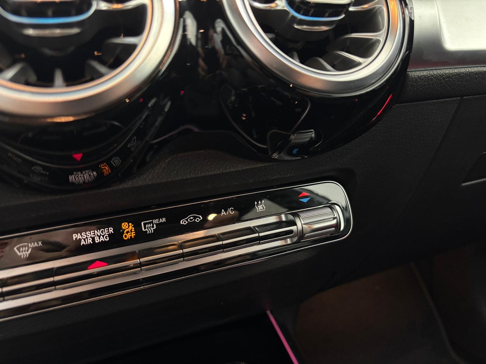 Fahrzeugabbildung Mercedes-Benz EQB 300 4M FACELIFT+ADV.SOUND+CARPLAY+KEYLESS+VZ