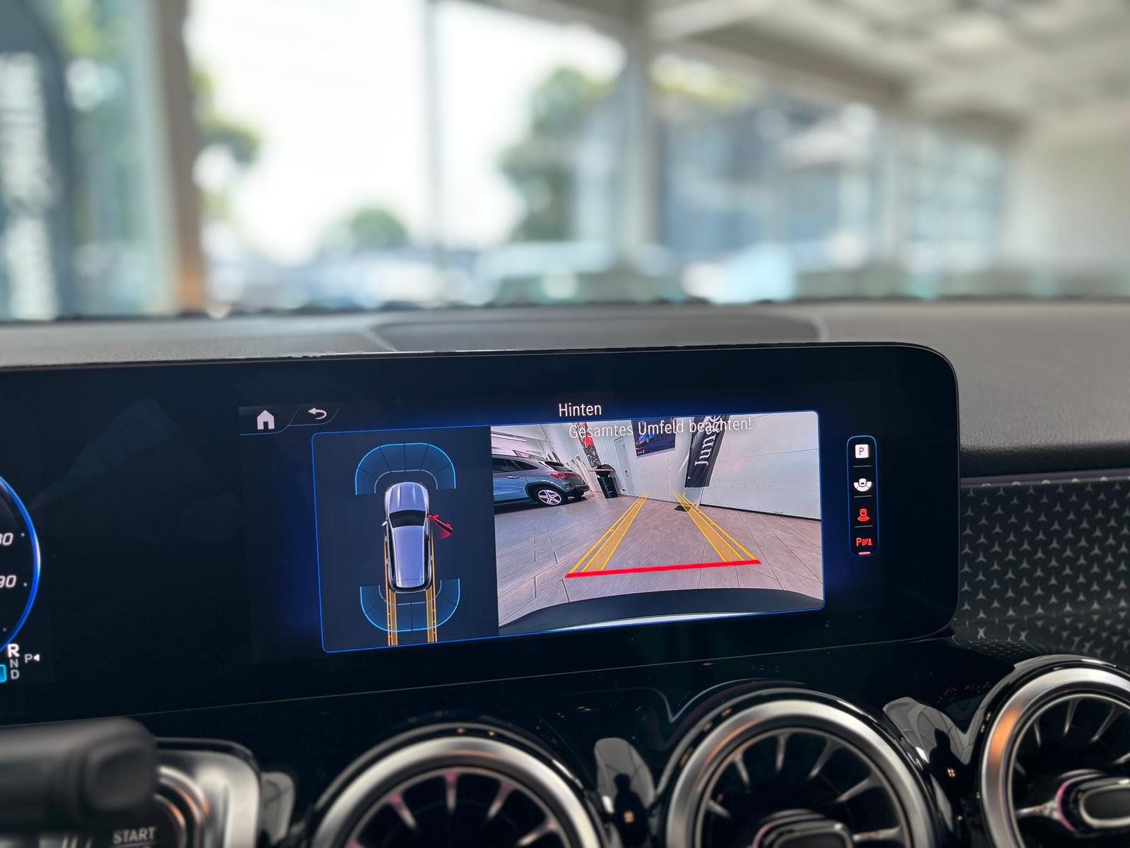 Fahrzeugabbildung Mercedes-Benz EQB 300 4M FACELIFT+ADV.SOUND+CARPLAY+KEYLESS+VZ