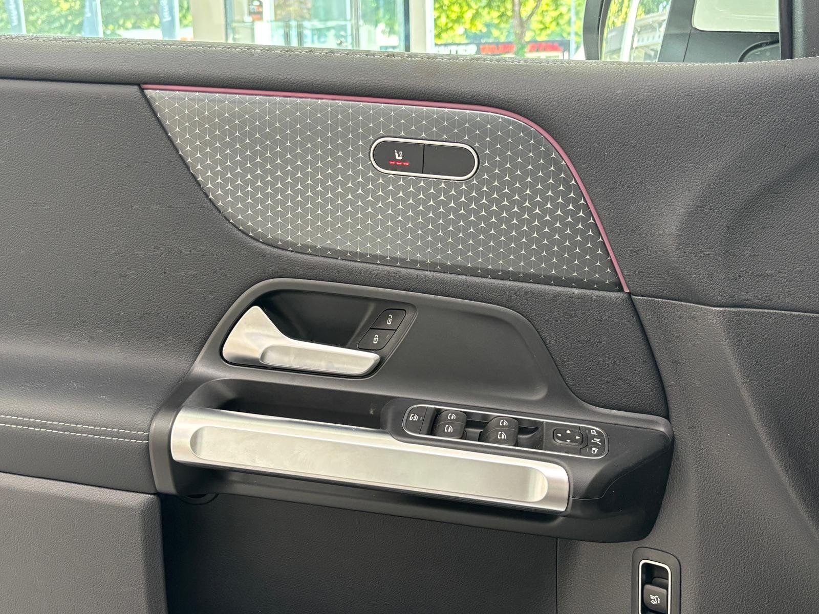 Fahrzeugabbildung Mercedes-Benz EQB 300 4M FACELIFT+ADV.SOUND+CARPLAY+KEYLESS+VZ