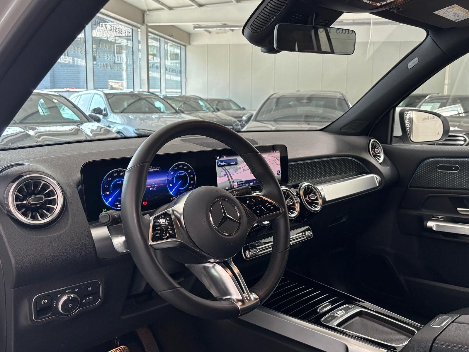 Fahrzeugabbildung Mercedes-Benz EQB 300 4M FACELIFT+ADV.SOUND+CARPLAY+KEYLESS+VZ