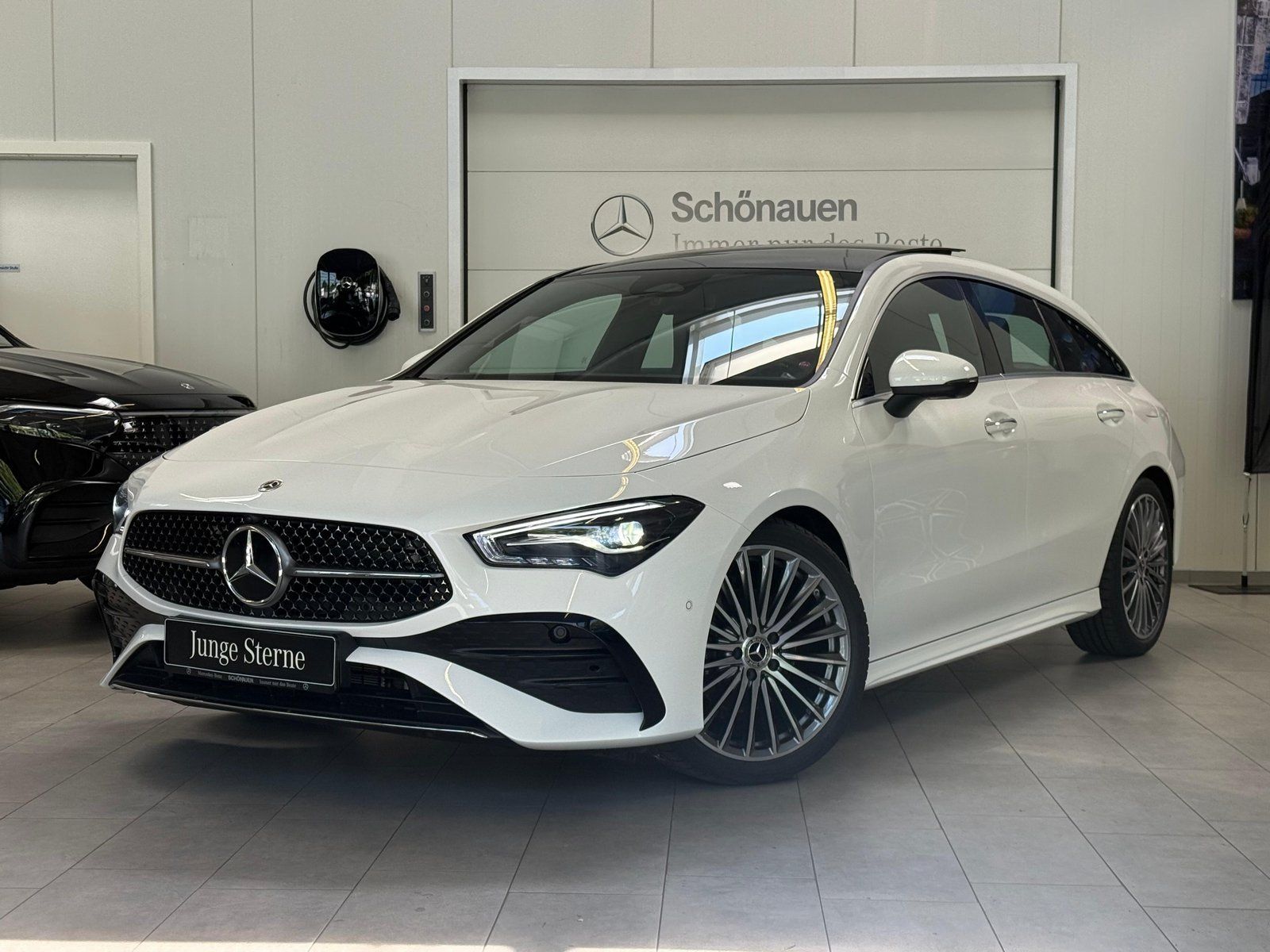 Mercedes-Benz CLA 180 SB AMG PANO+19"+360+TOTW.+DISTR+CARPLAY