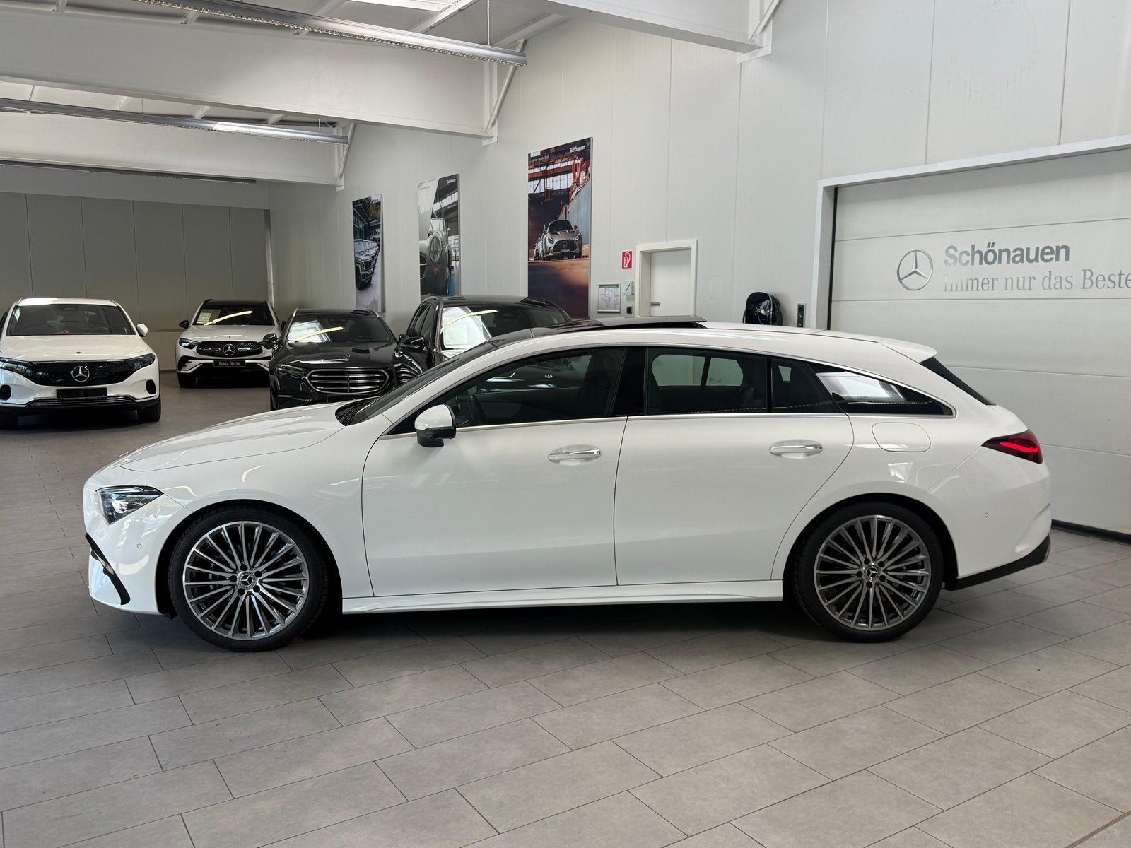 Fahrzeugabbildung Mercedes-Benz CLA 180 SB AMG PANO+19"+360+TOTW.+DISTR+CARPLAY