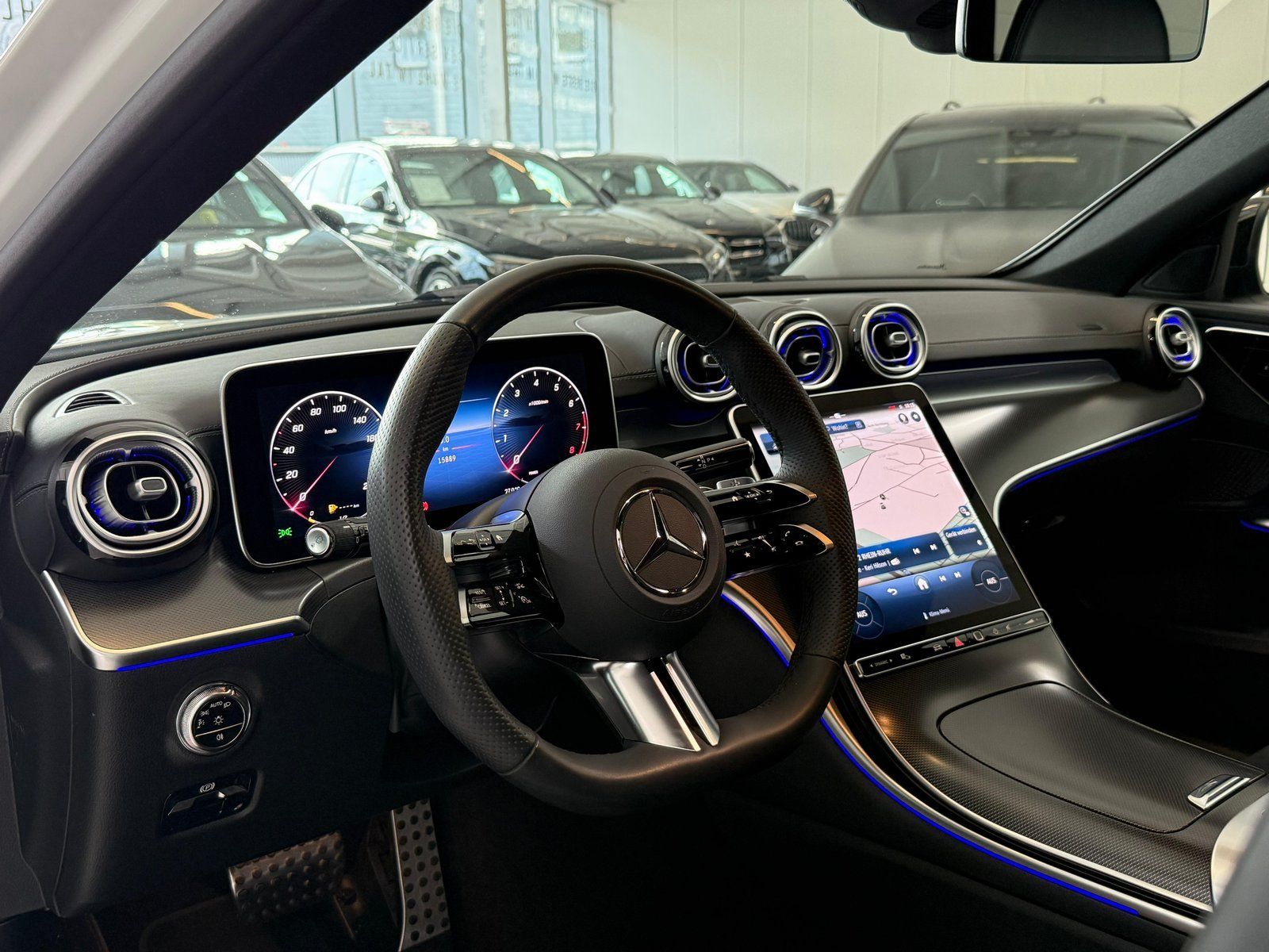 Fahrzeugabbildung Mercedes-Benz C 180 T AMG ADVPLUS+AHK+19"+NIGHT+MEMO+AMBIPLUS