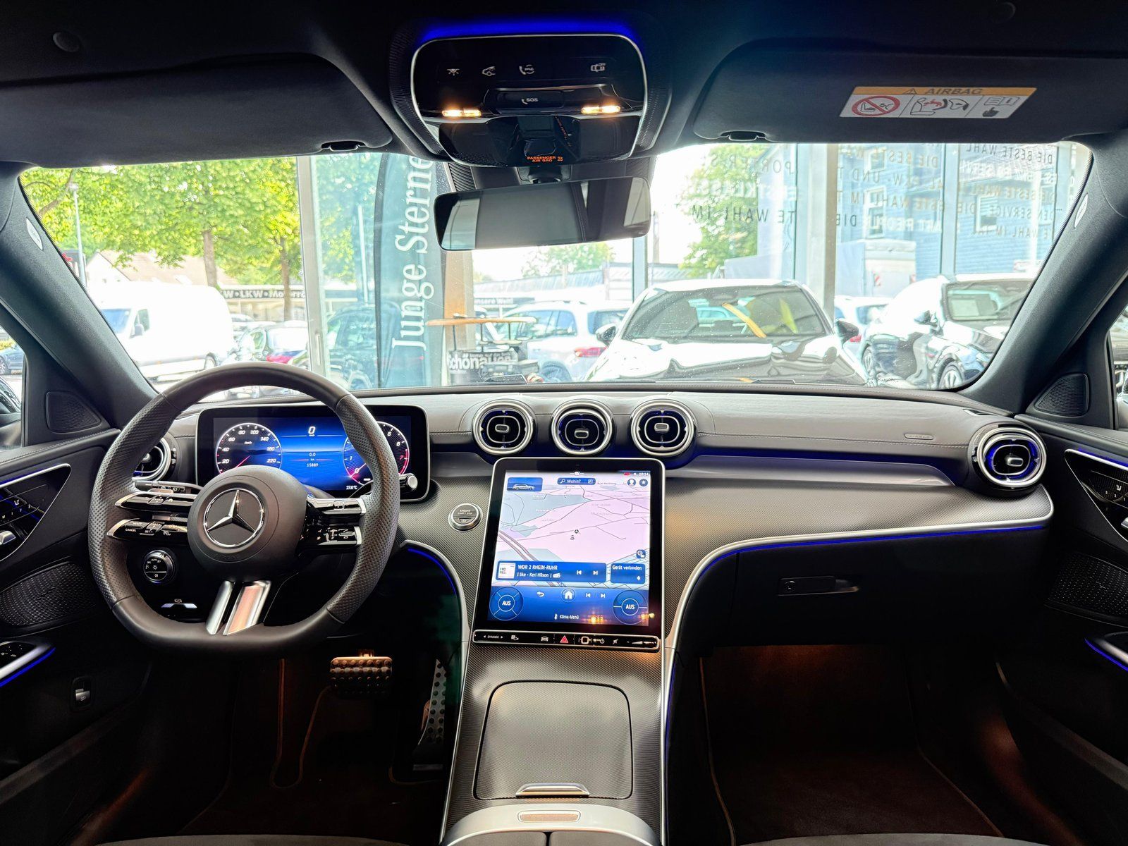 Fahrzeugabbildung Mercedes-Benz C 180 T AMG ADVPLUS+AHK+19"+NIGHT+MEMO+AMBIPLUS