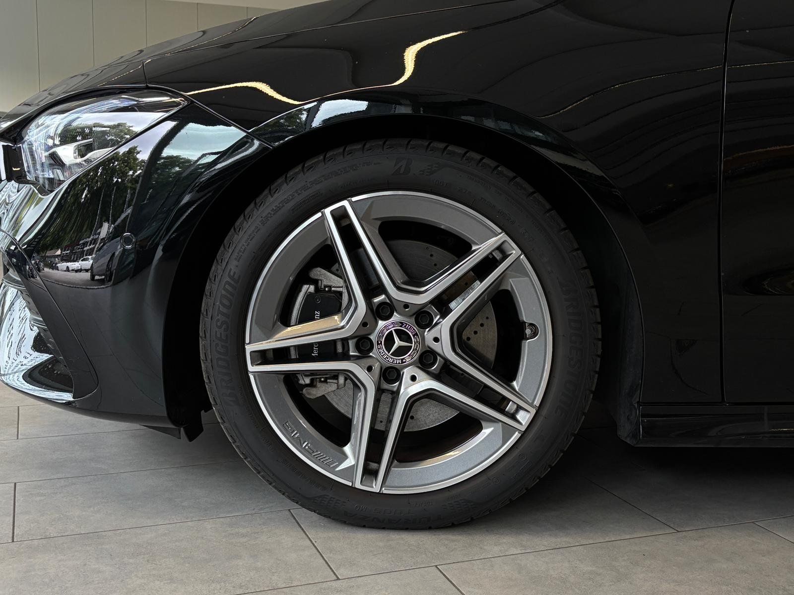 Fahrzeugabbildung Mercedes-Benz CLA 220 d Coupé AMG PREMIUM+CARPLAY+VZ+KEYLESS