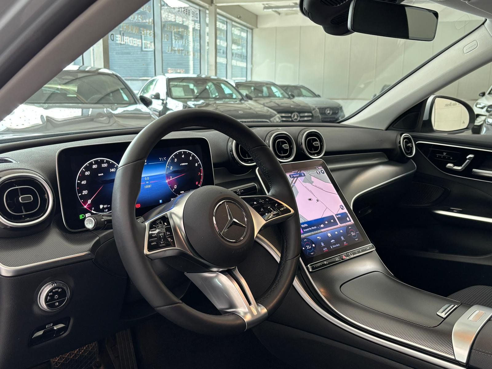 Fahrzeugabbildung Mercedes-Benz C 200 PANO+DIGITAL+360°+MEMO+CARPLAY+PRIVACY