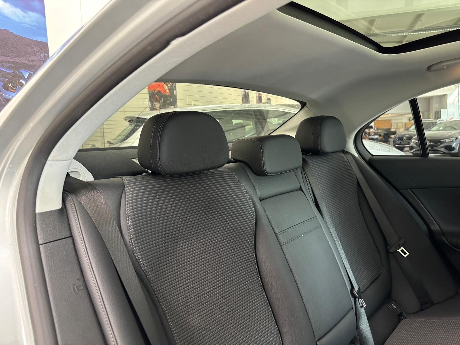 Fahrzeugabbildung Mercedes-Benz C 200 PANO+DIGITAL+360°+MEMO+CARPLAY+PRIVACY