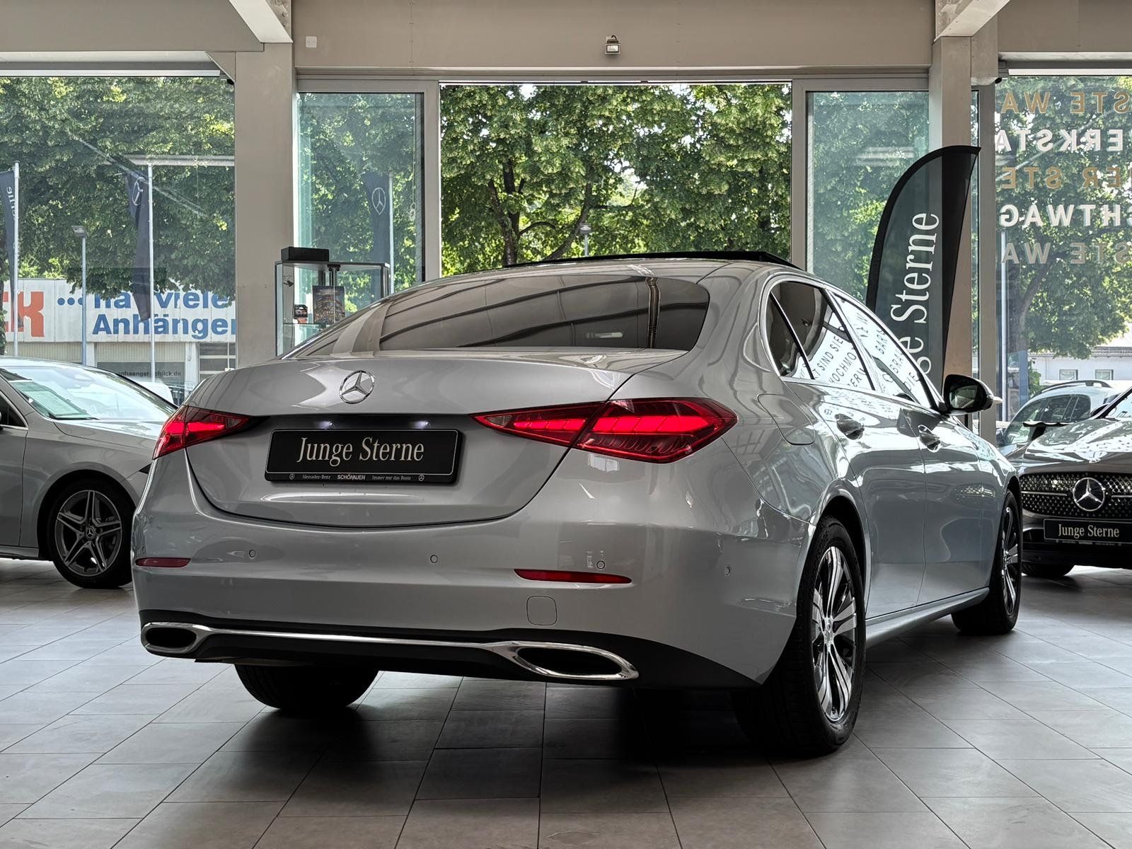 Fahrzeugabbildung Mercedes-Benz C 200 PANO+DIGITAL+360°+MEMO+CARPLAY+PRIVACY