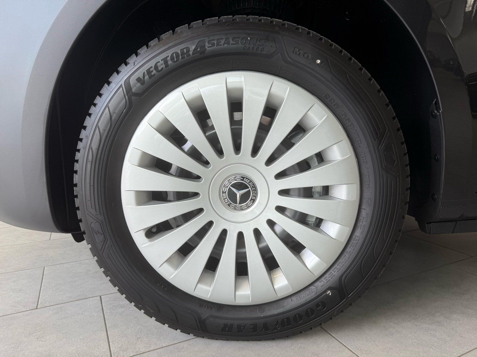Fahrzeugabbildung Mercedes-Benz Vito 114 CDI Tourer PRO Lang SCHULBUS+9-S+MBUX