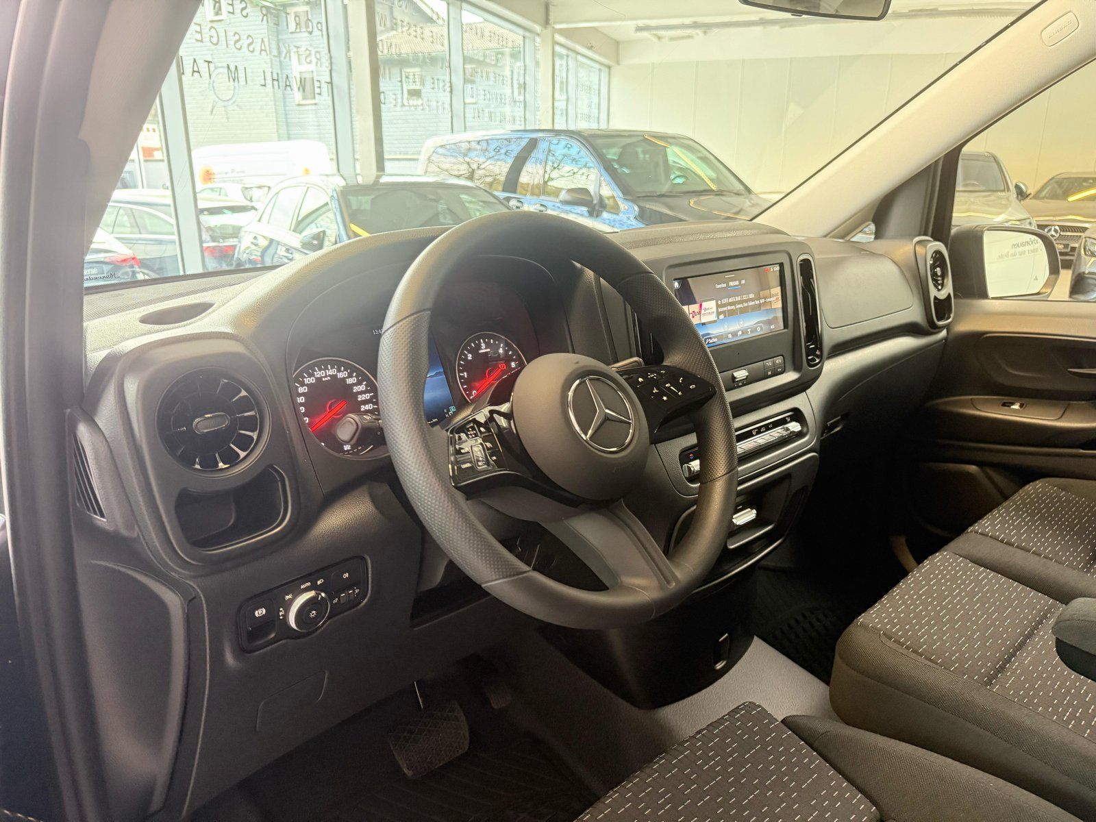 Fahrzeugabbildung Mercedes-Benz Vito 114 CDI Tourer PRO Lang SCHULBUS+9-S+MBUX