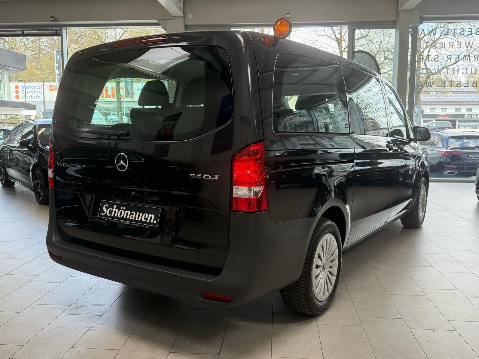 Fahrzeugabbildung Mercedes-Benz Vito 114 CDI Tourer PRO Lang SCHULBUS+9-S+MBUX
