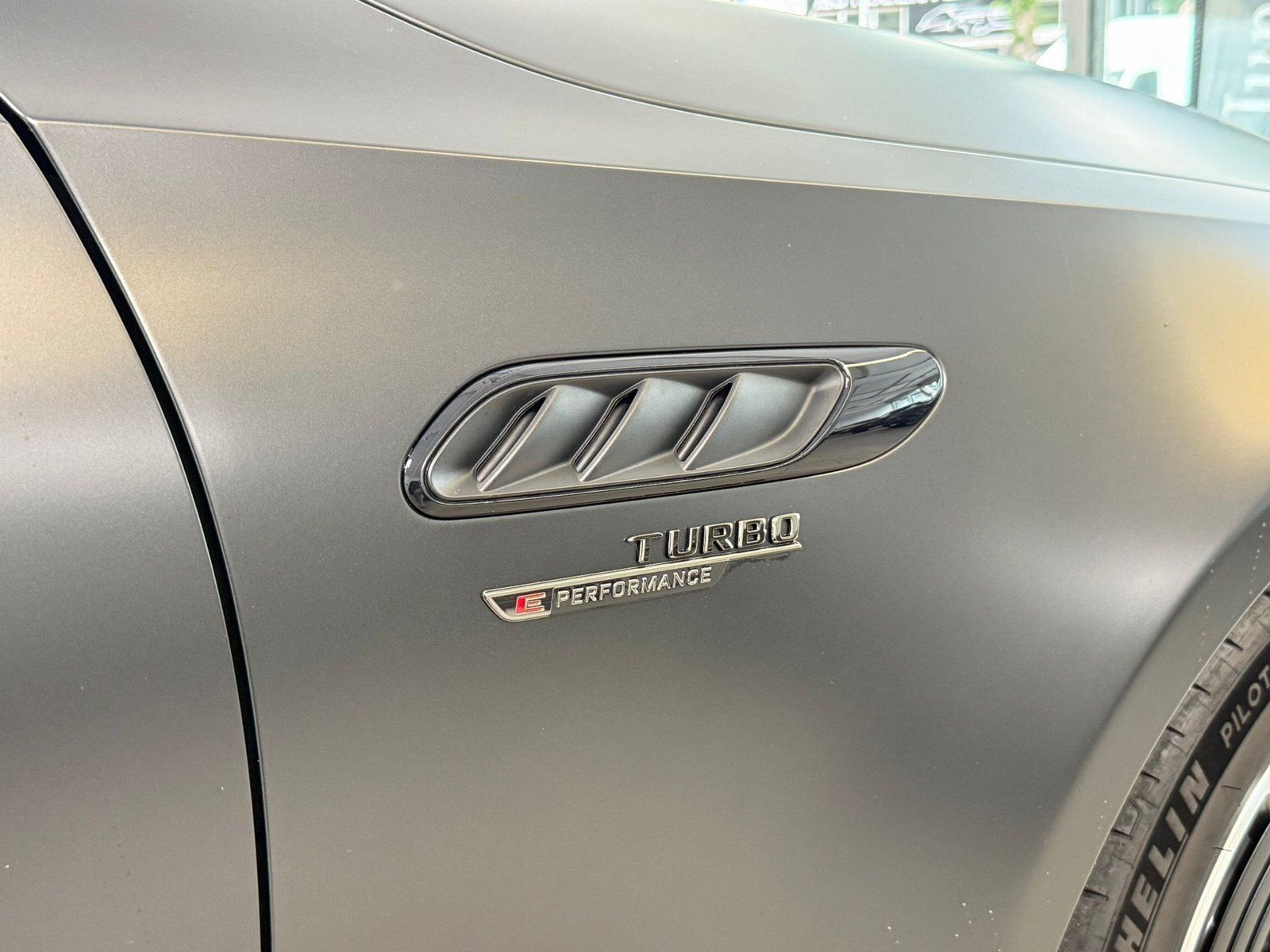 Fahrzeugabbildung Mercedes-Benz C 63 S E CARBON+MAGNO+AERO+DRIVERS PACK+NIGHT II
