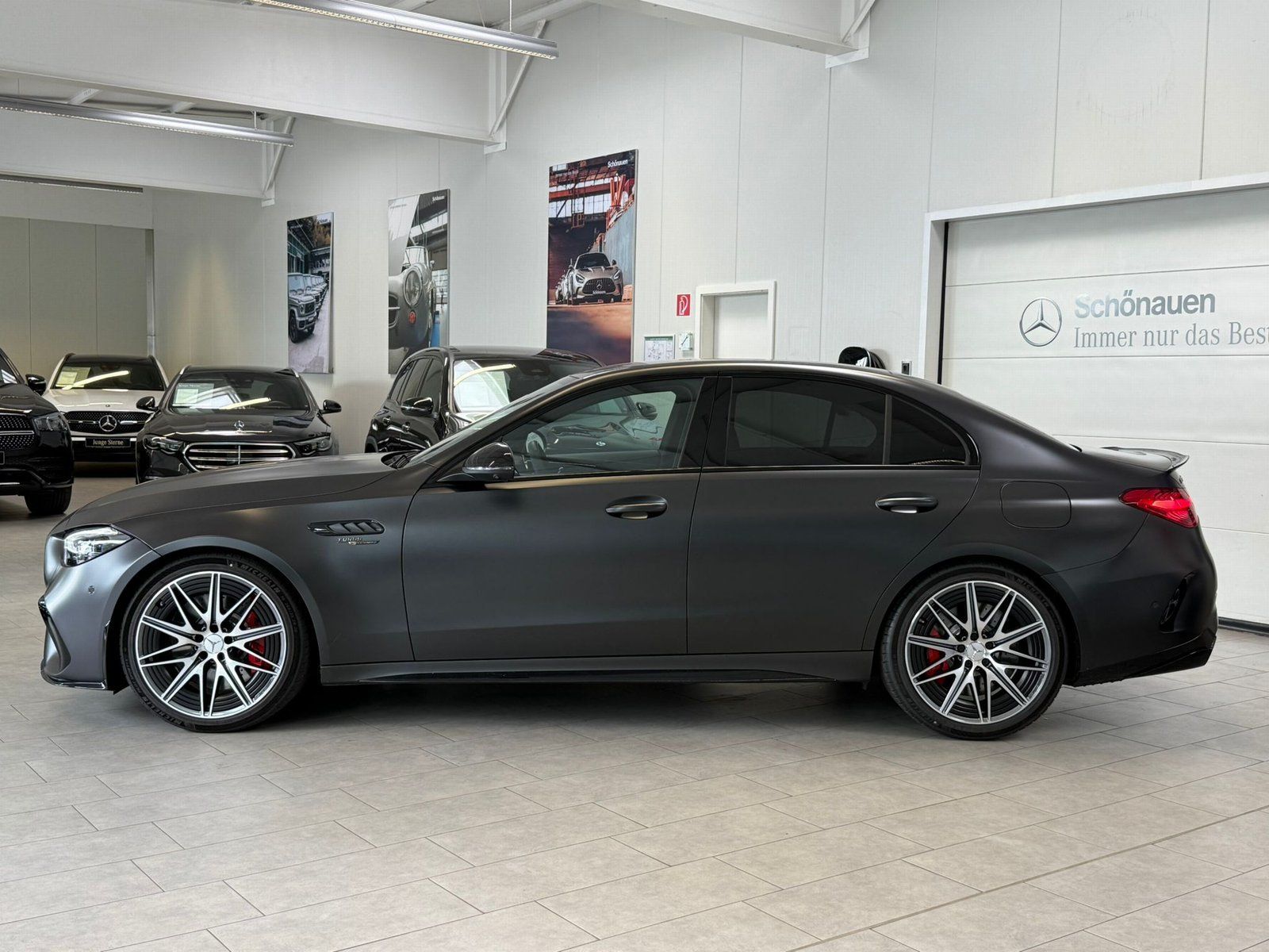 Fahrzeugabbildung Mercedes-Benz C 63 S E CARBON+MAGNO+AERO+DRIVERS PACK+NIGHT II