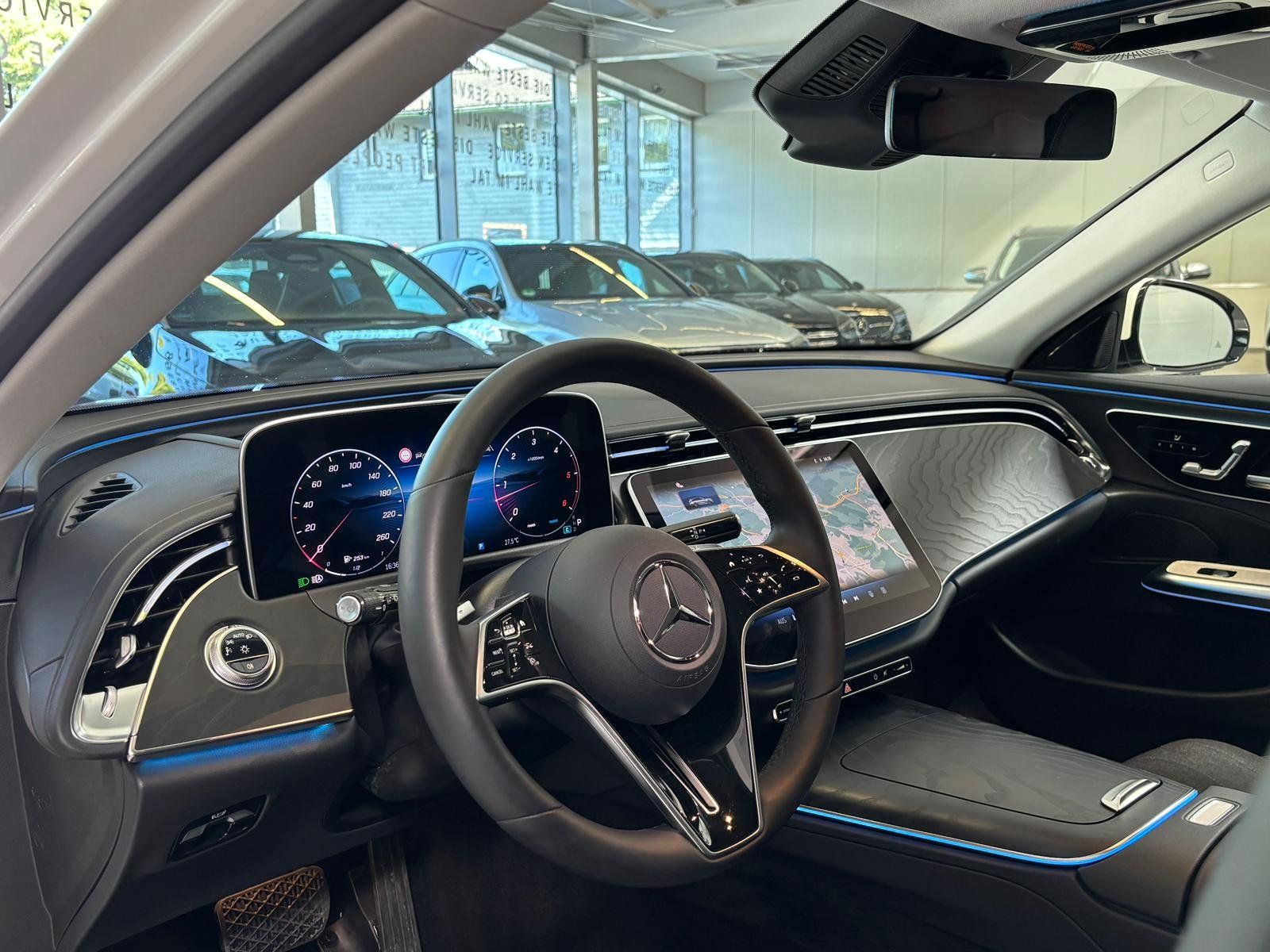 Fahrzeugabbildung Mercedes-Benz E 220 d T AVANTGARDE ADVPLUS+STDHZ+HUD+FAP+