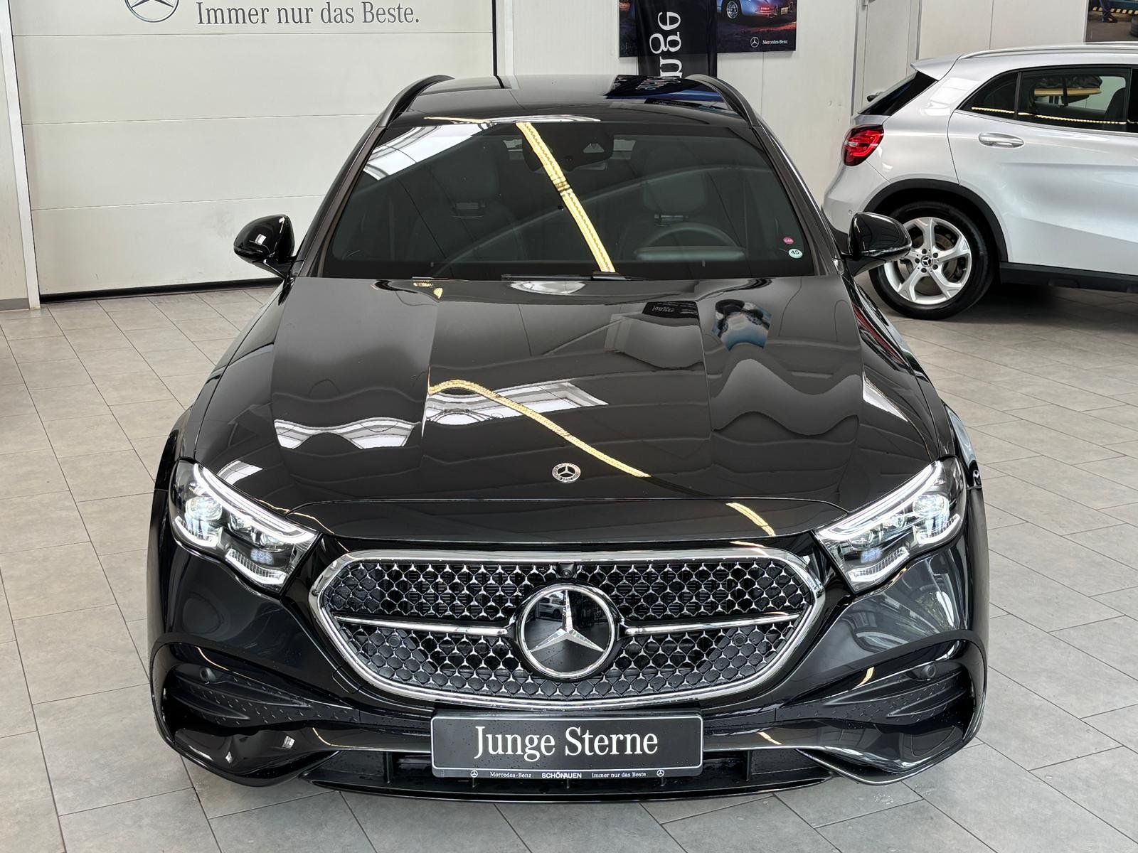 Fahrzeugabbildung Mercedes-Benz E 300 de 4M T AMG PANO+HUD+BURM+DIGI+AHK+20"