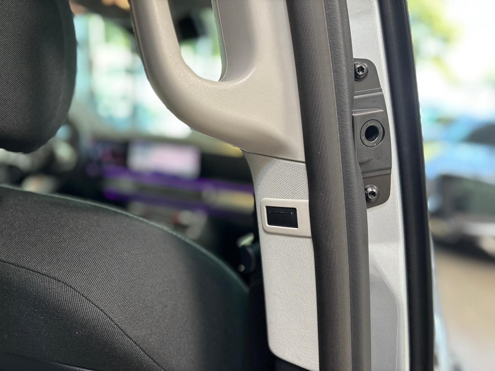 Fahrzeugabbildung Mercedes-Benz V 250 d STYLE Lang AHK+MBEAM+7SITZ+DISTR+THERMOT