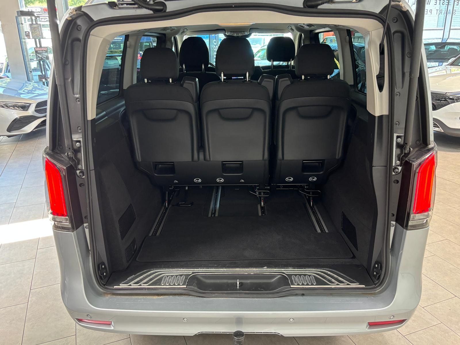 Fahrzeugabbildung Mercedes-Benz V 250 d STYLE Lang AHK+MBEAM+7SITZ+DISTR+THERMOT