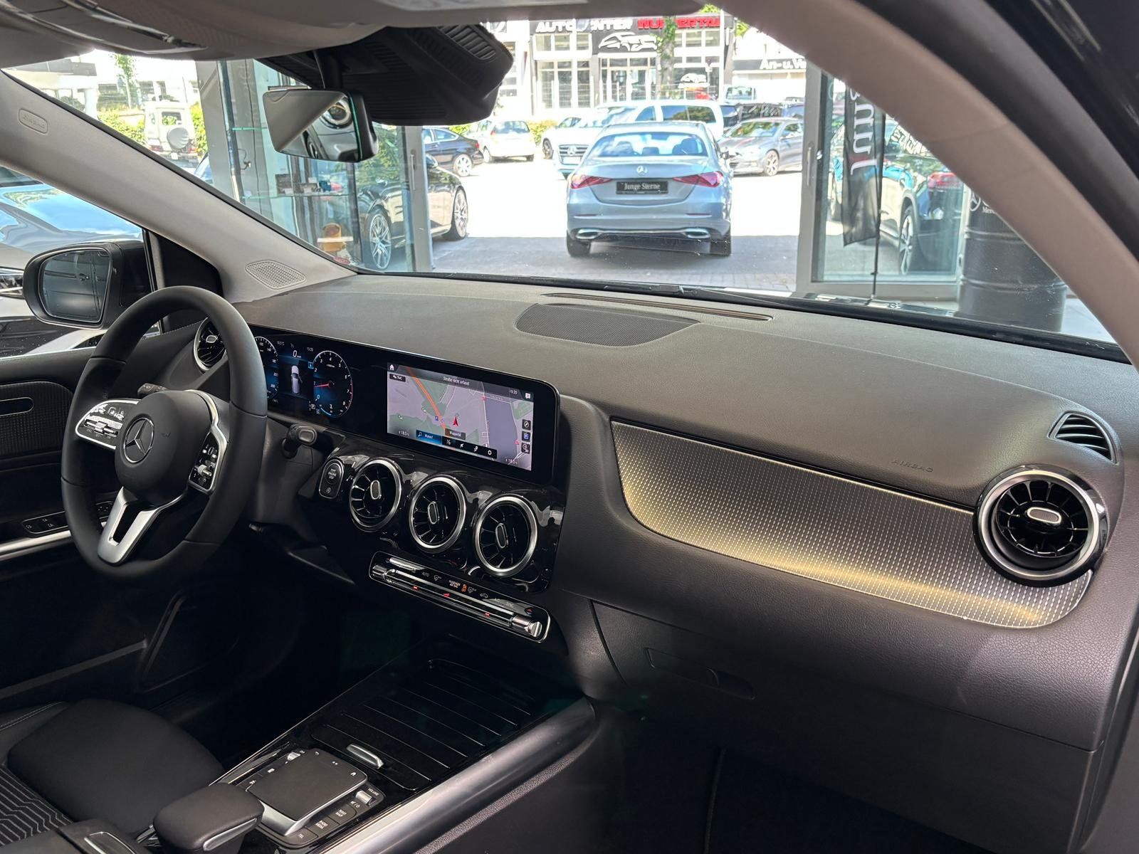 Fahrzeugabbildung Mercedes-Benz B 200 Progressive KAMERA+LED+AUGMENTED+THERMOTRO