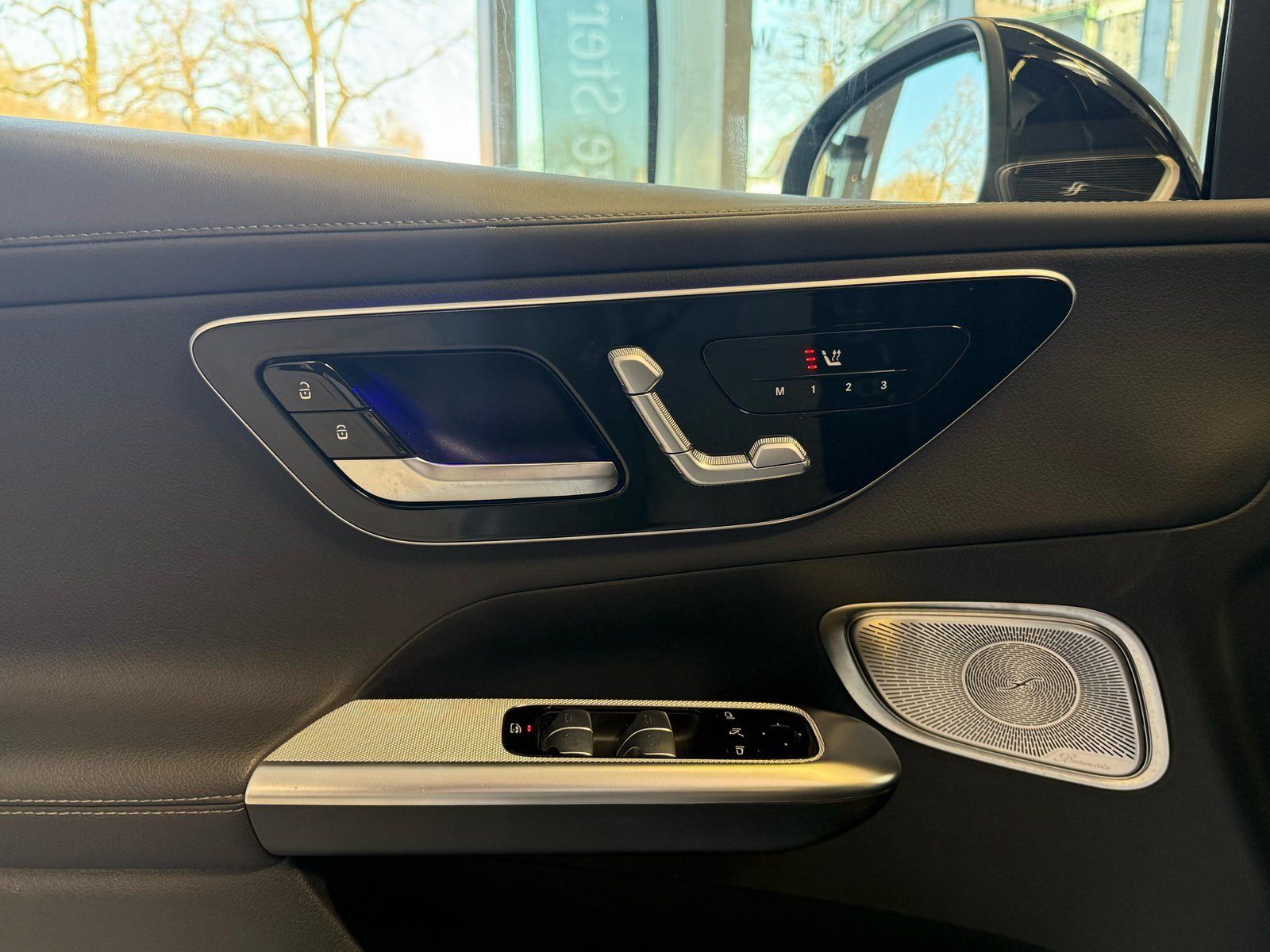 Fahrzeugabbildung Mercedes-Benz GLC 220 d 4M AMG AIRMATIC+HUD+BURM+MEMO+20+NIGHT