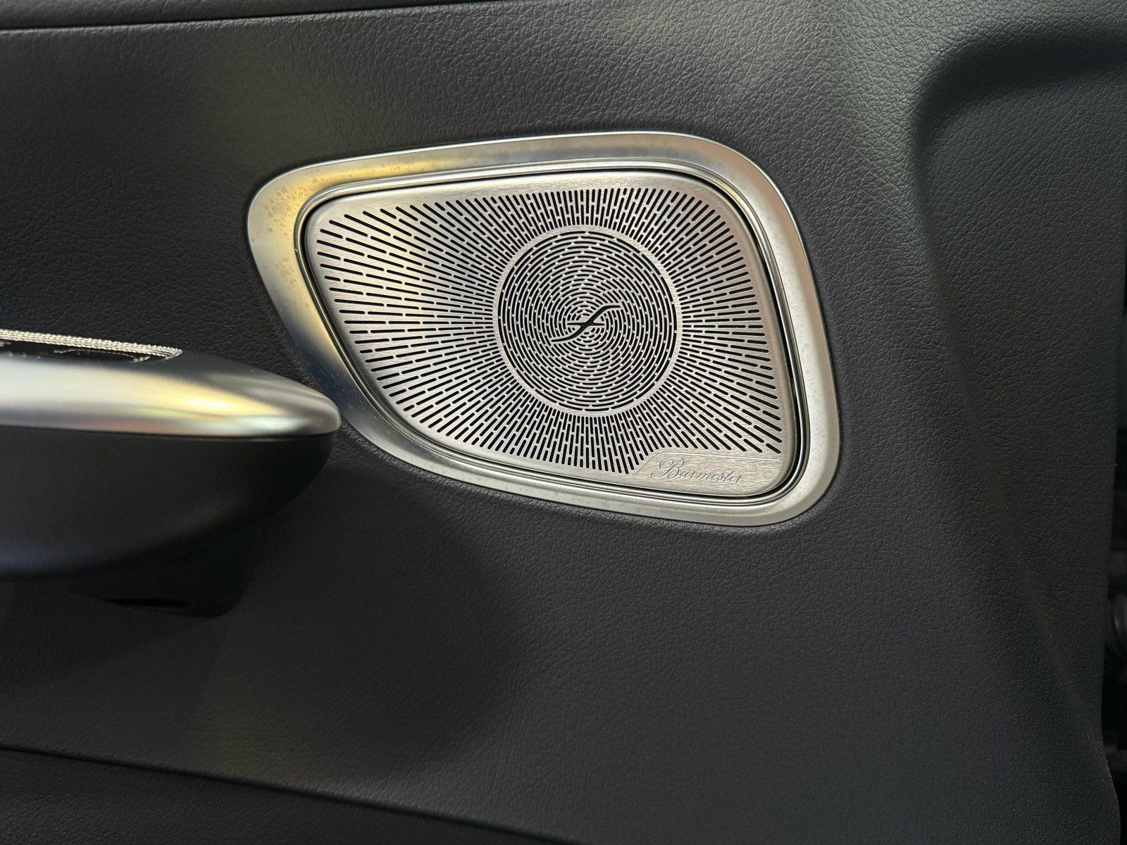 Fahrzeugabbildung Mercedes-Benz GLC 220 d 4M AMG AIRMATIC+HUD+BURM+MEMO+20+NIGHT