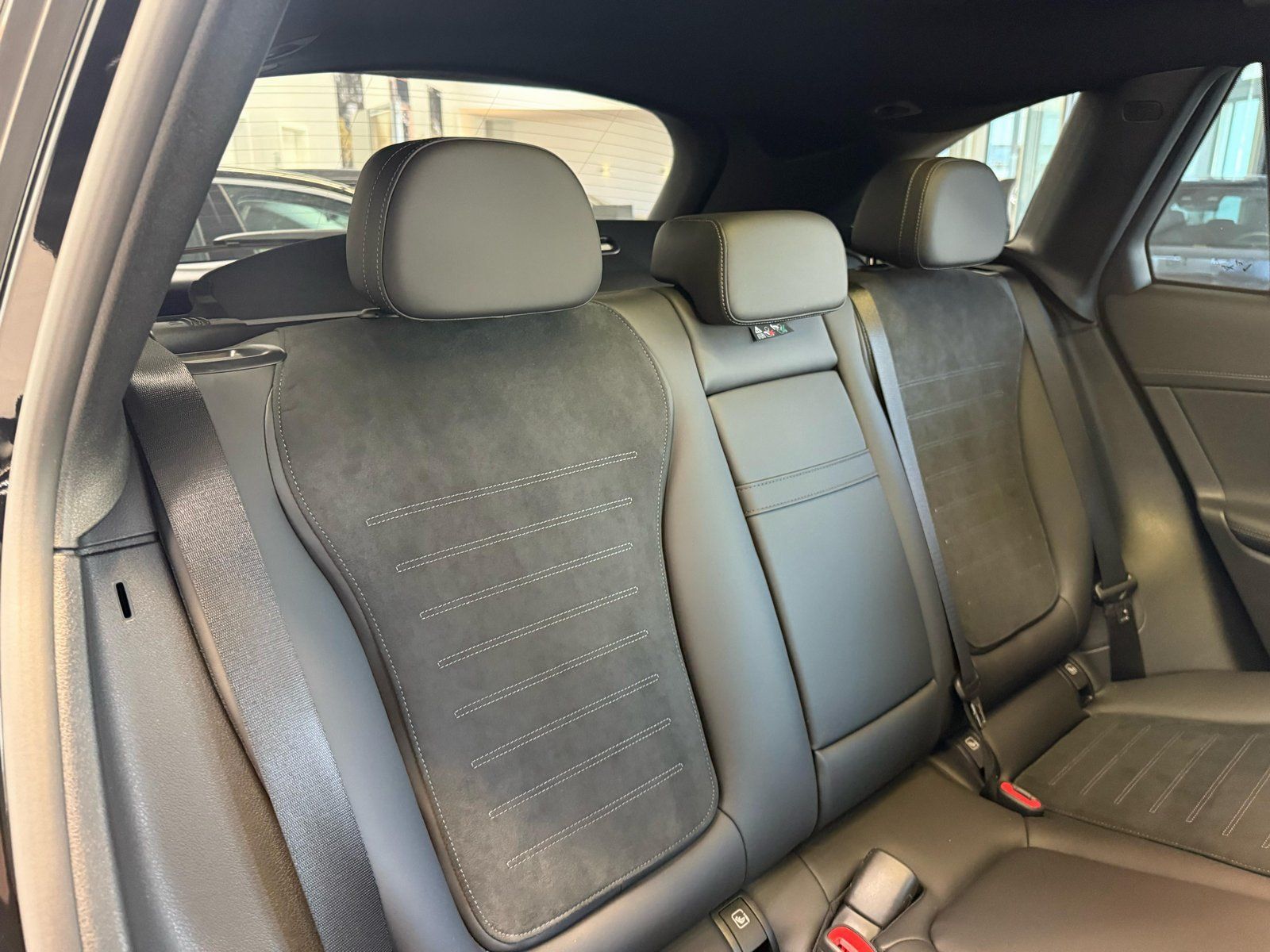 Fahrzeugabbildung Mercedes-Benz GLC 220 d 4M AMG AIRMATIC+HUD+BURM+MEMO+20+NIGHT