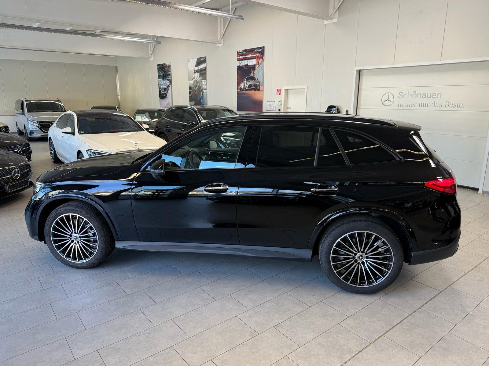 Fahrzeugabbildung Mercedes-Benz GLC 220 d 4M AMG AIRMATIC+HUD+BURM+MEMO+20+NIGHT