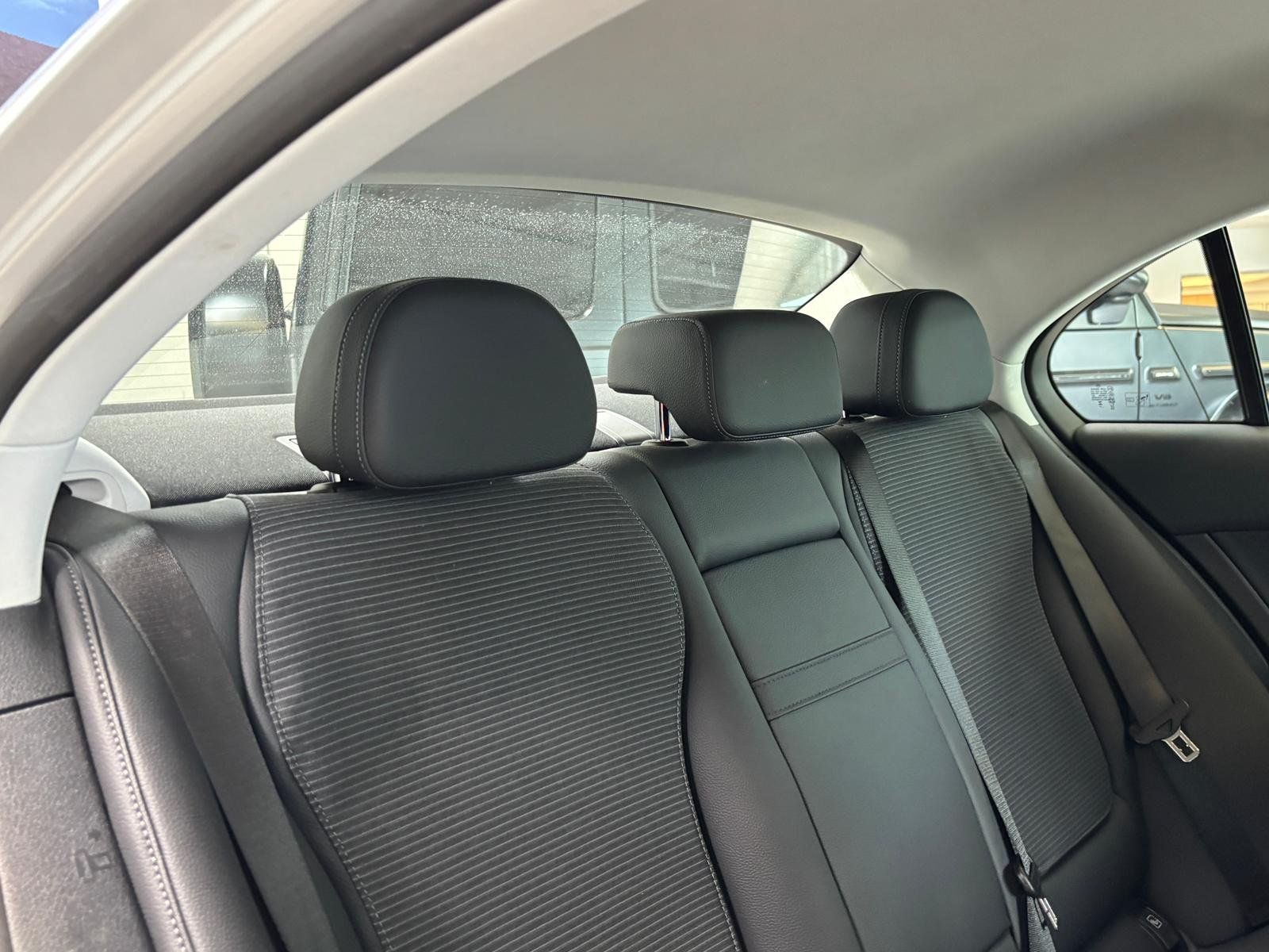 Fahrzeugabbildung Mercedes-Benz C 180 AVATNGARDE ADV+DISTRONIC+360°+WINTERPAKET