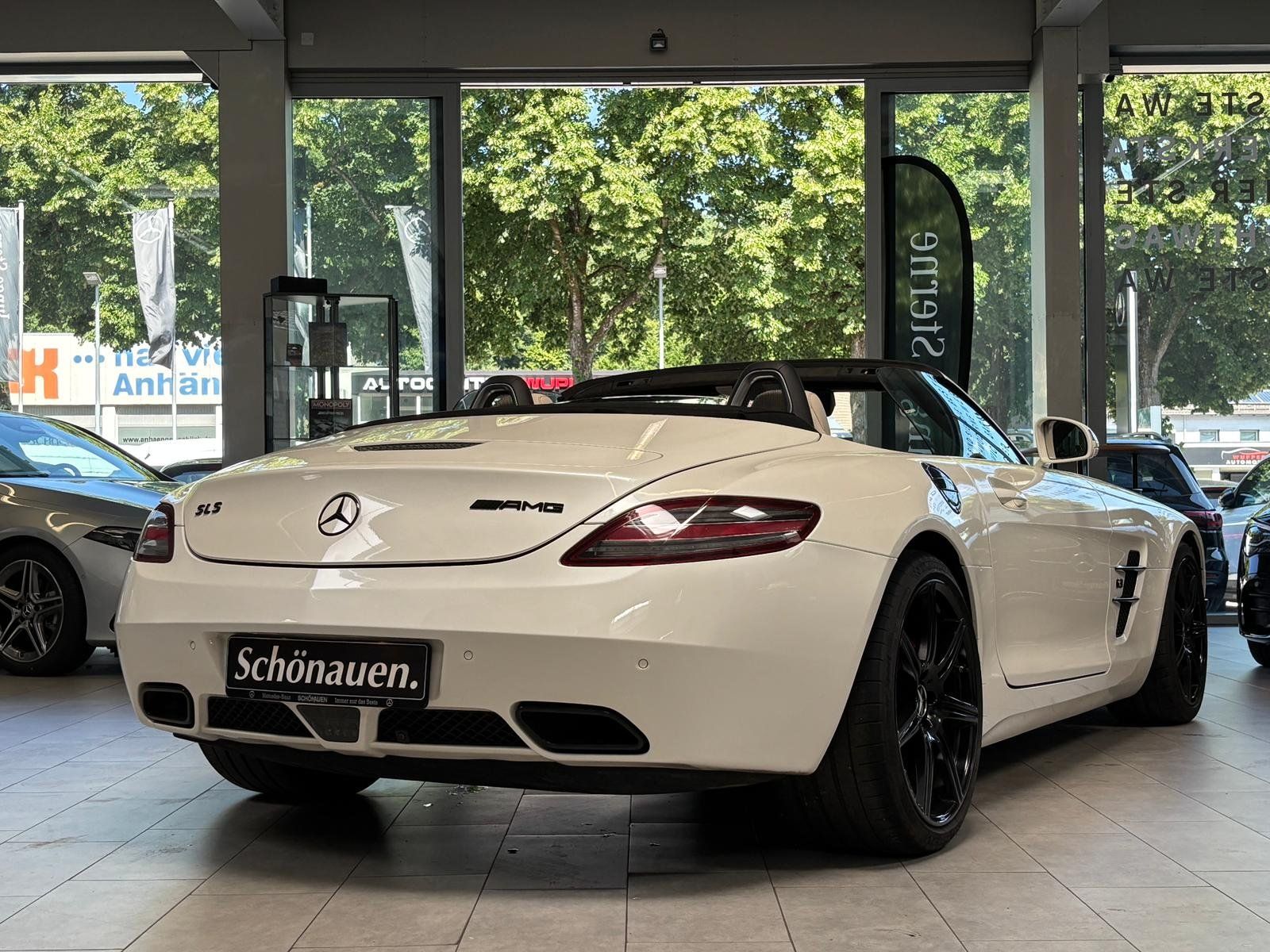 Fahrzeugabbildung Mercedes-Benz SLS AMG Roadster DESIGNO+B&O+EX SCHWEIZ