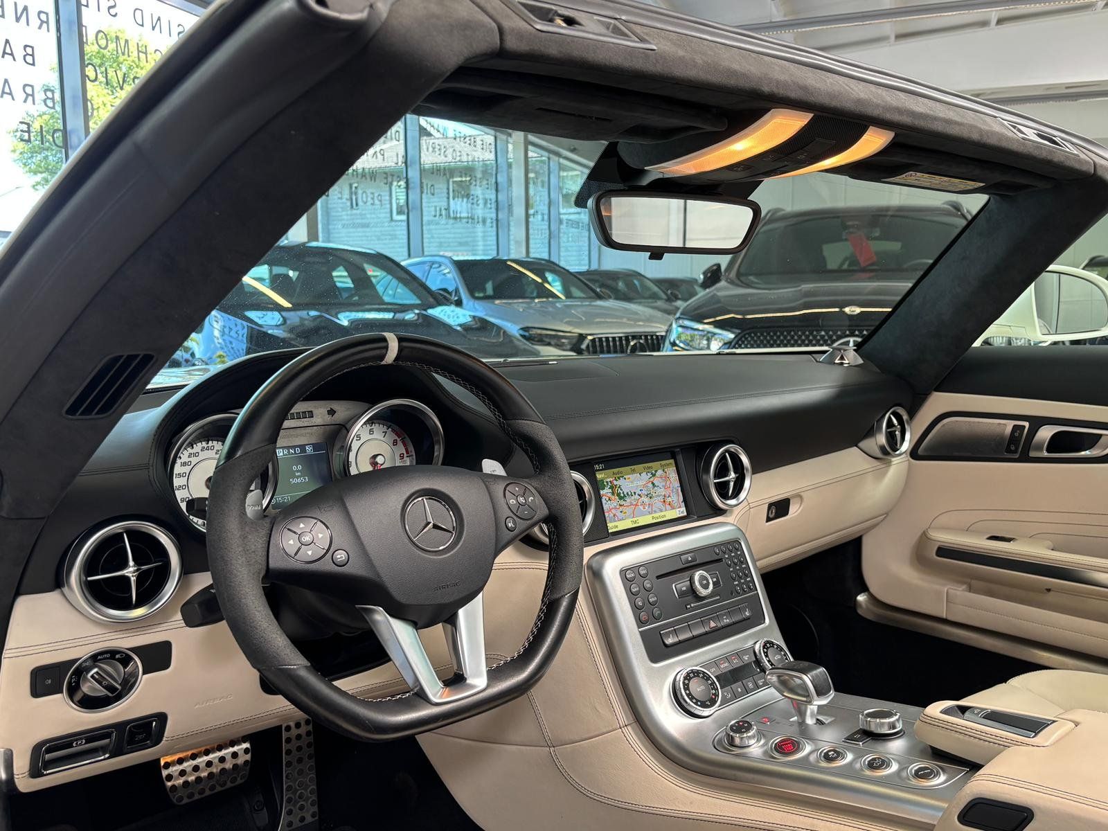Fahrzeugabbildung Mercedes-Benz SLS AMG Roadster DESIGNO+B&O+EX SCHWEIZ