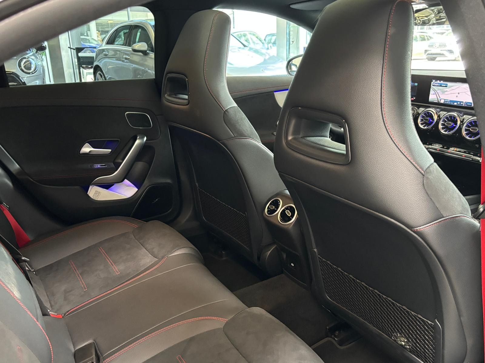 Fahrzeugabbildung Mercedes-Benz Mercedes-AMG CLA 35 4M Coupé AERO+PANO+BURM+BEAM