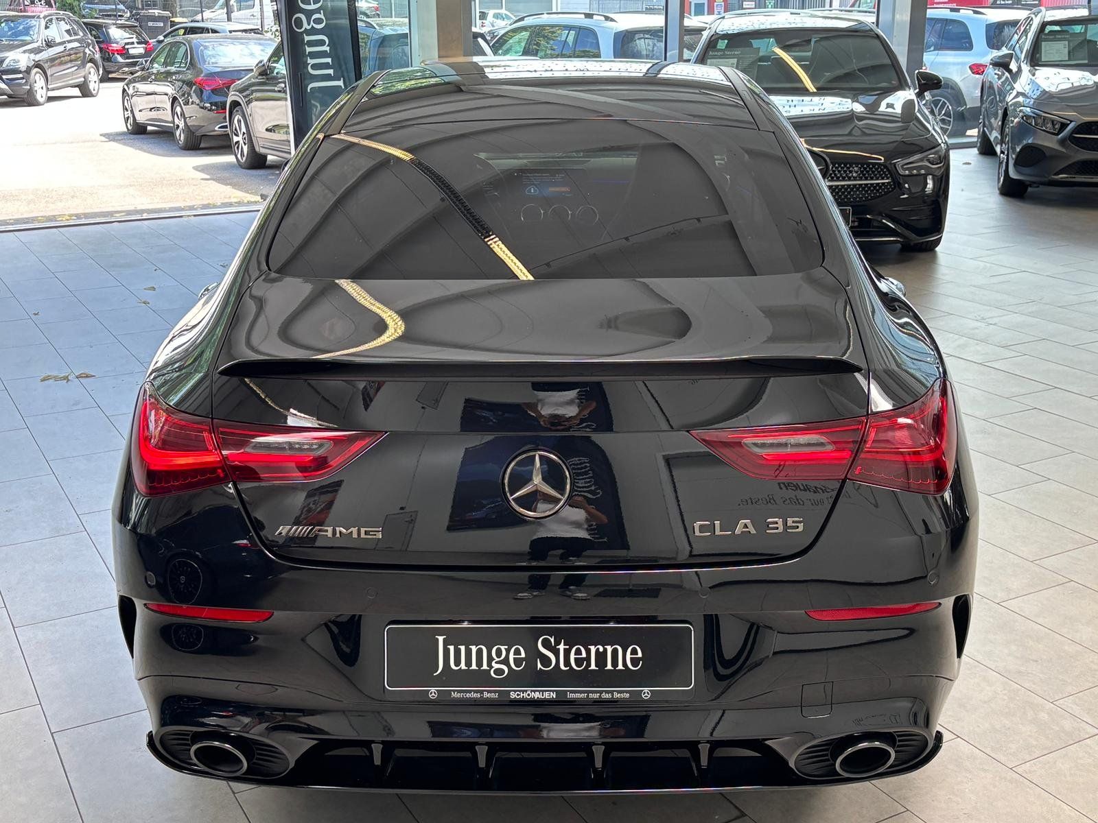 Fahrzeugabbildung Mercedes-Benz Mercedes-AMG CLA 35 4M Coupé AERO+PANO+BURM+BEAM