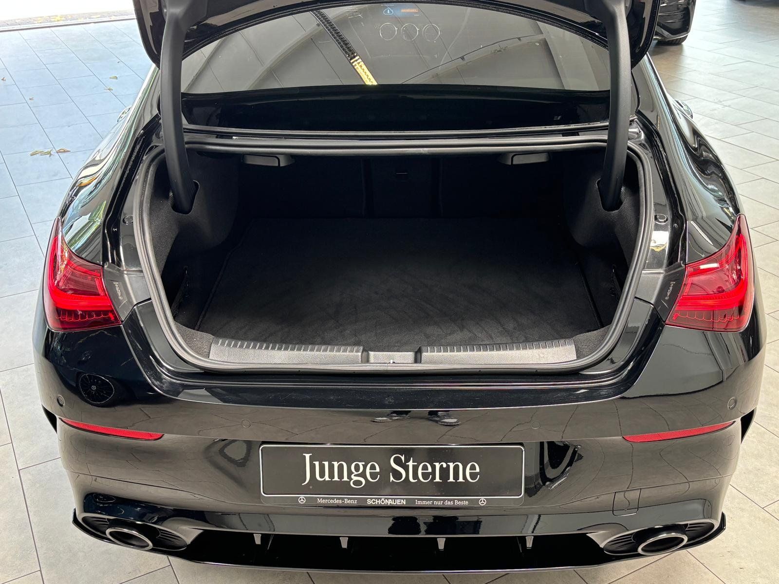 Fahrzeugabbildung Mercedes-Benz Mercedes-AMG CLA 35 4M Coupé AERO+PANO+BURM+BEAM