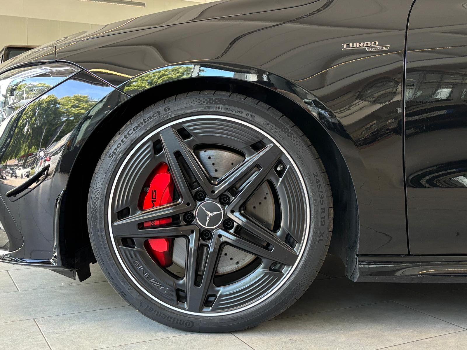 Fahrzeugabbildung Mercedes-Benz Mercedes-AMG CLA 35 4M Coupé AERO+PANO+BURM+BEAM